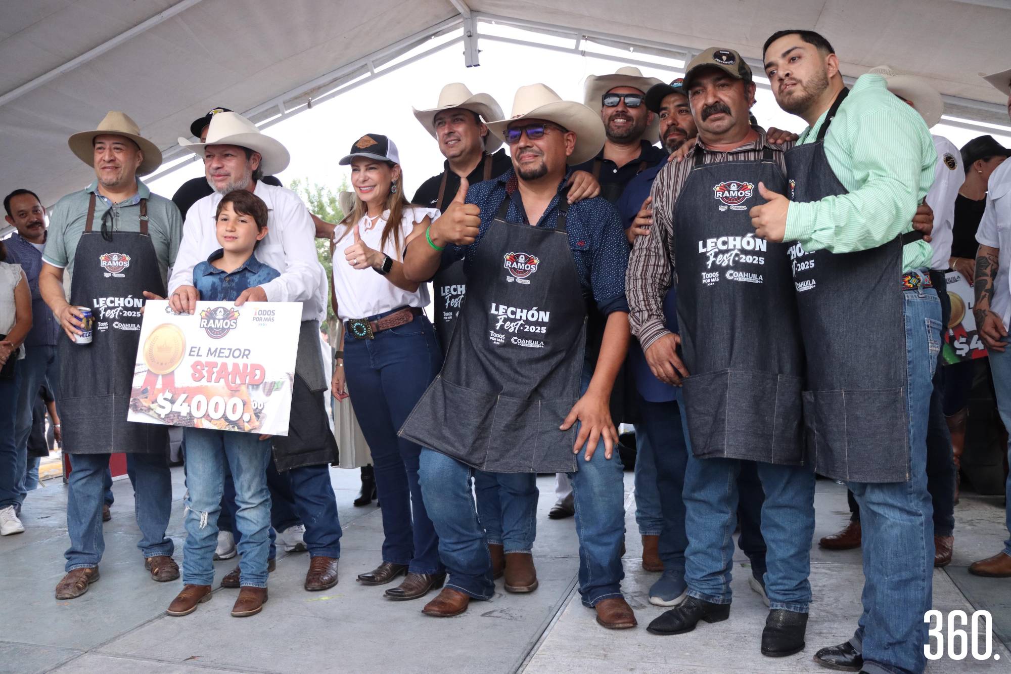 $!El Mejor Stand para Bar Belmont.