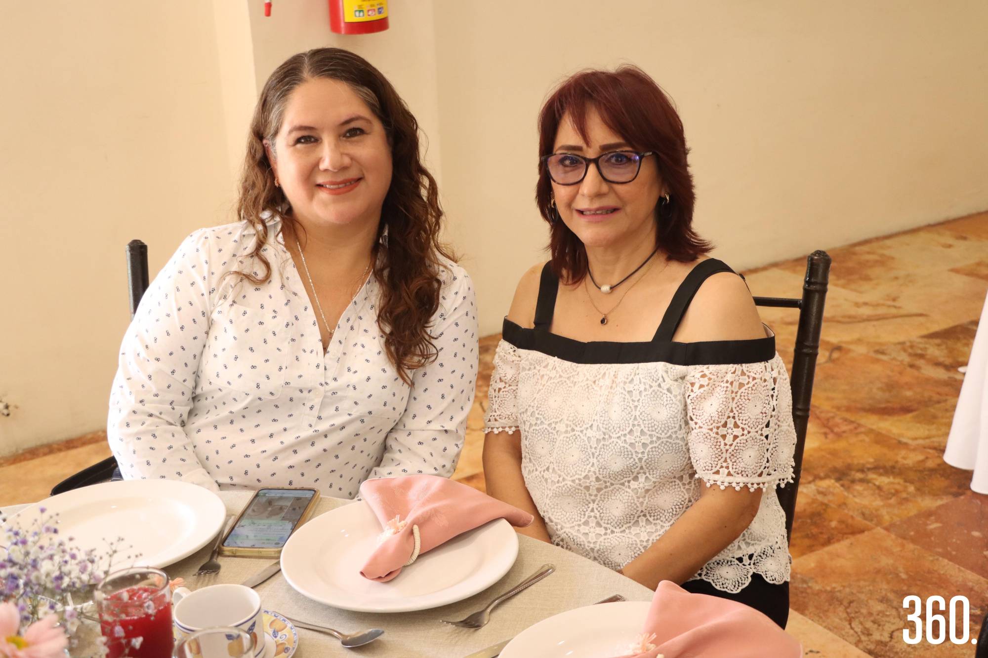 $!Patricia Torres y Esperanza Gómez.