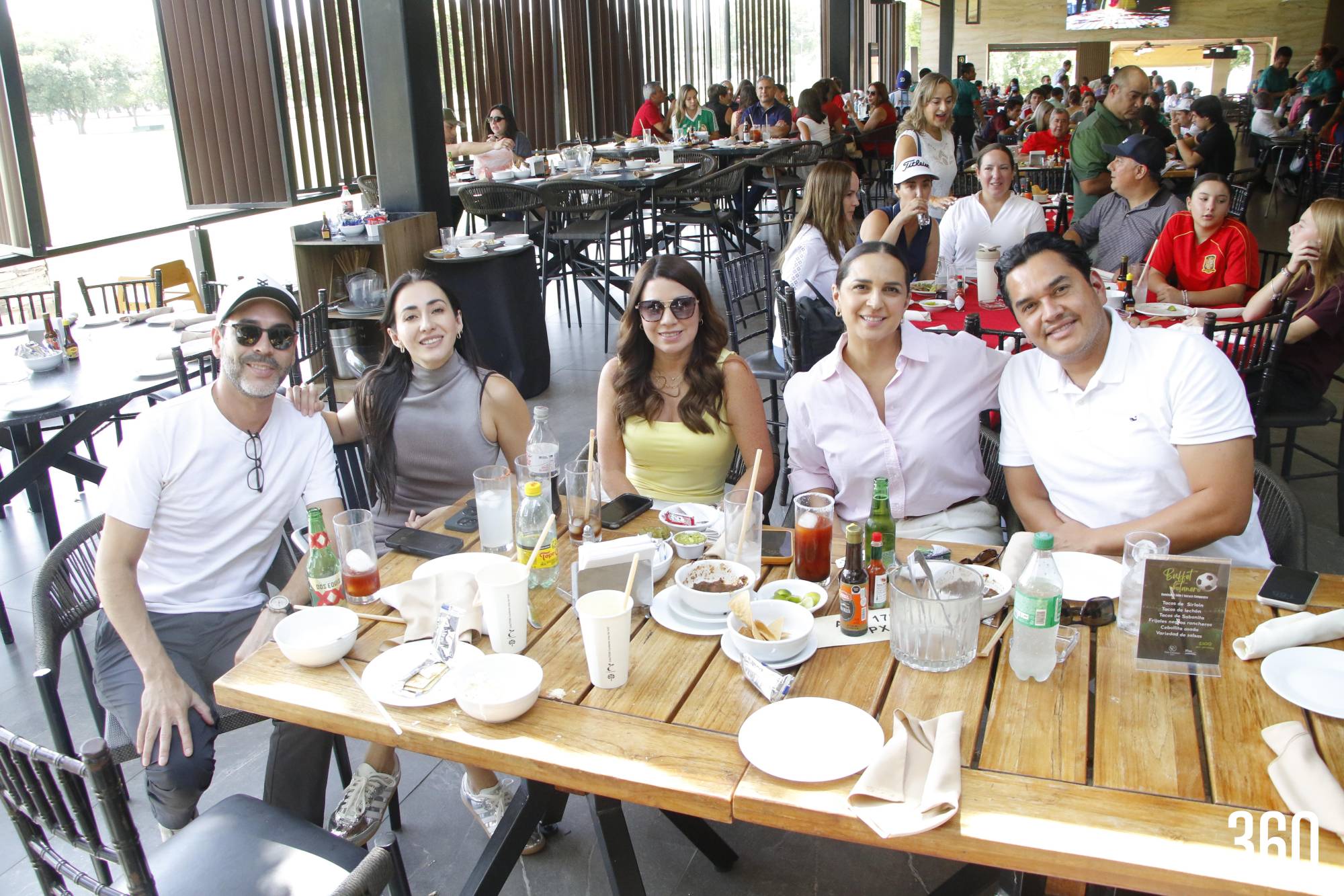 $!Eduardo Osorio, Narda Dávila, Aída Cárdenas, Ana Cris Fernández y Toño Dávila.