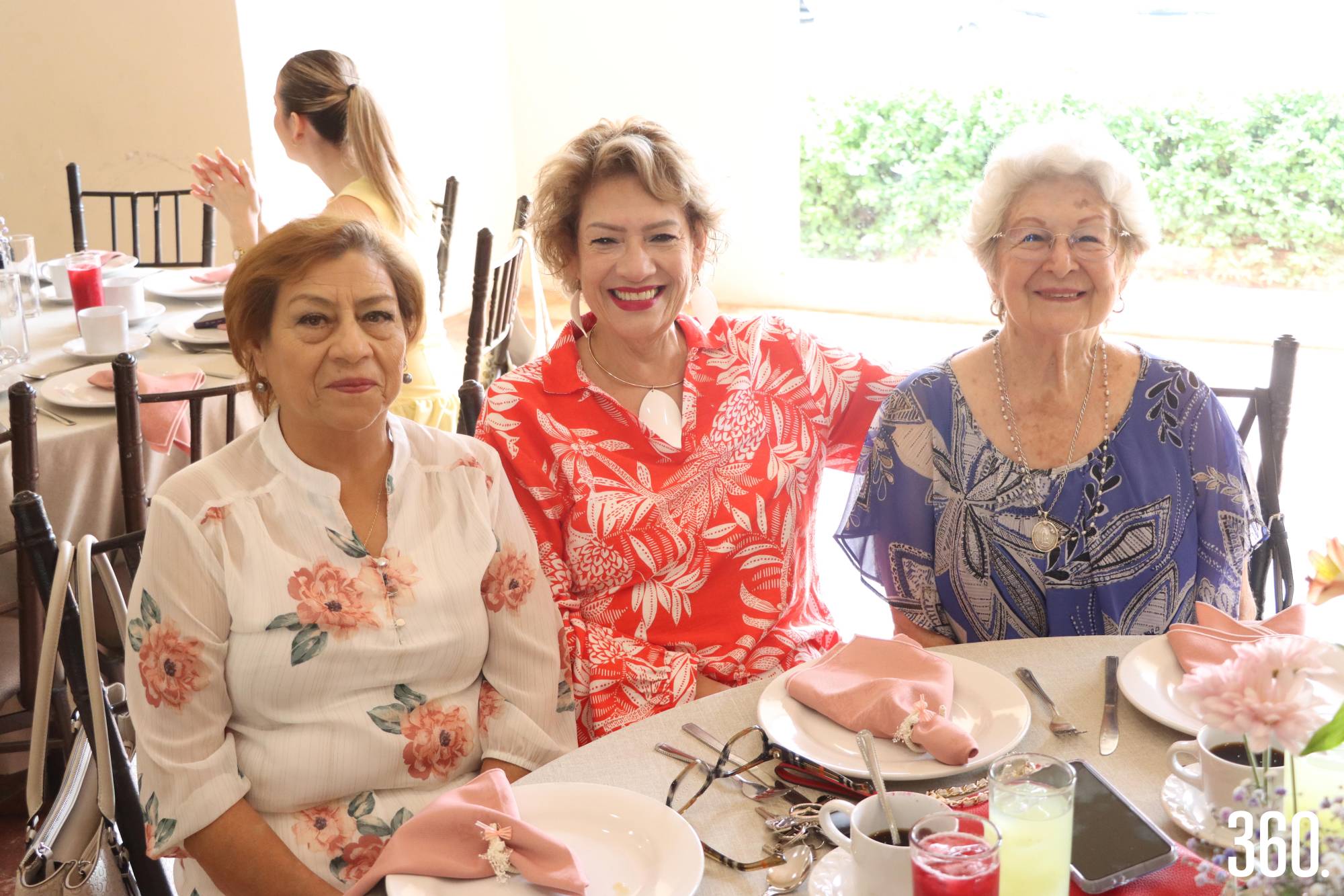 $!María de Jesús Hernández, Laura Velázquez y Elodia López.