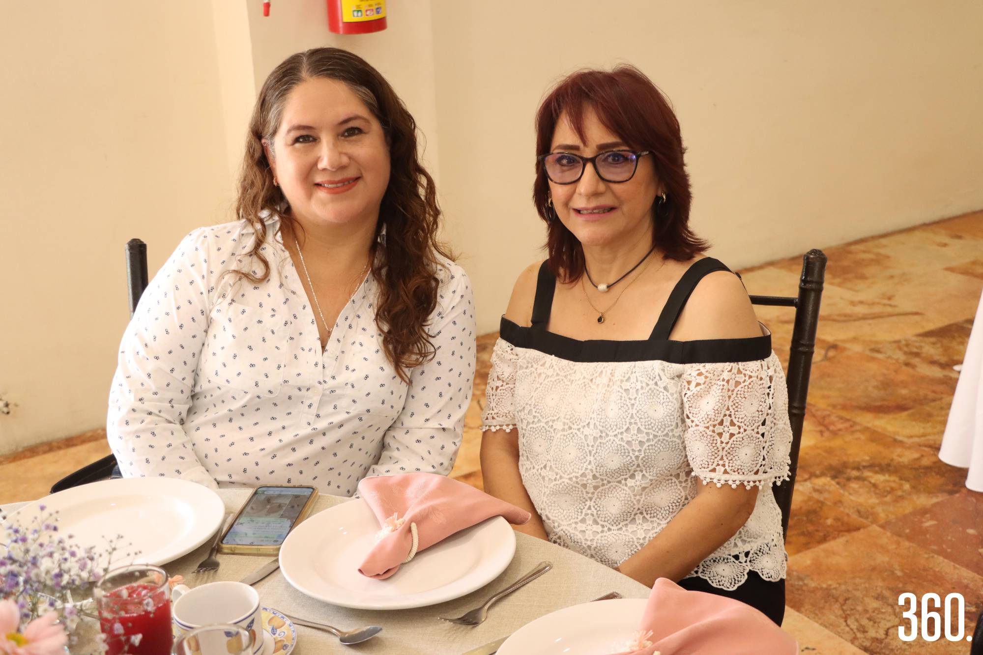$!Patricia Torres y Esperanza Gómez.