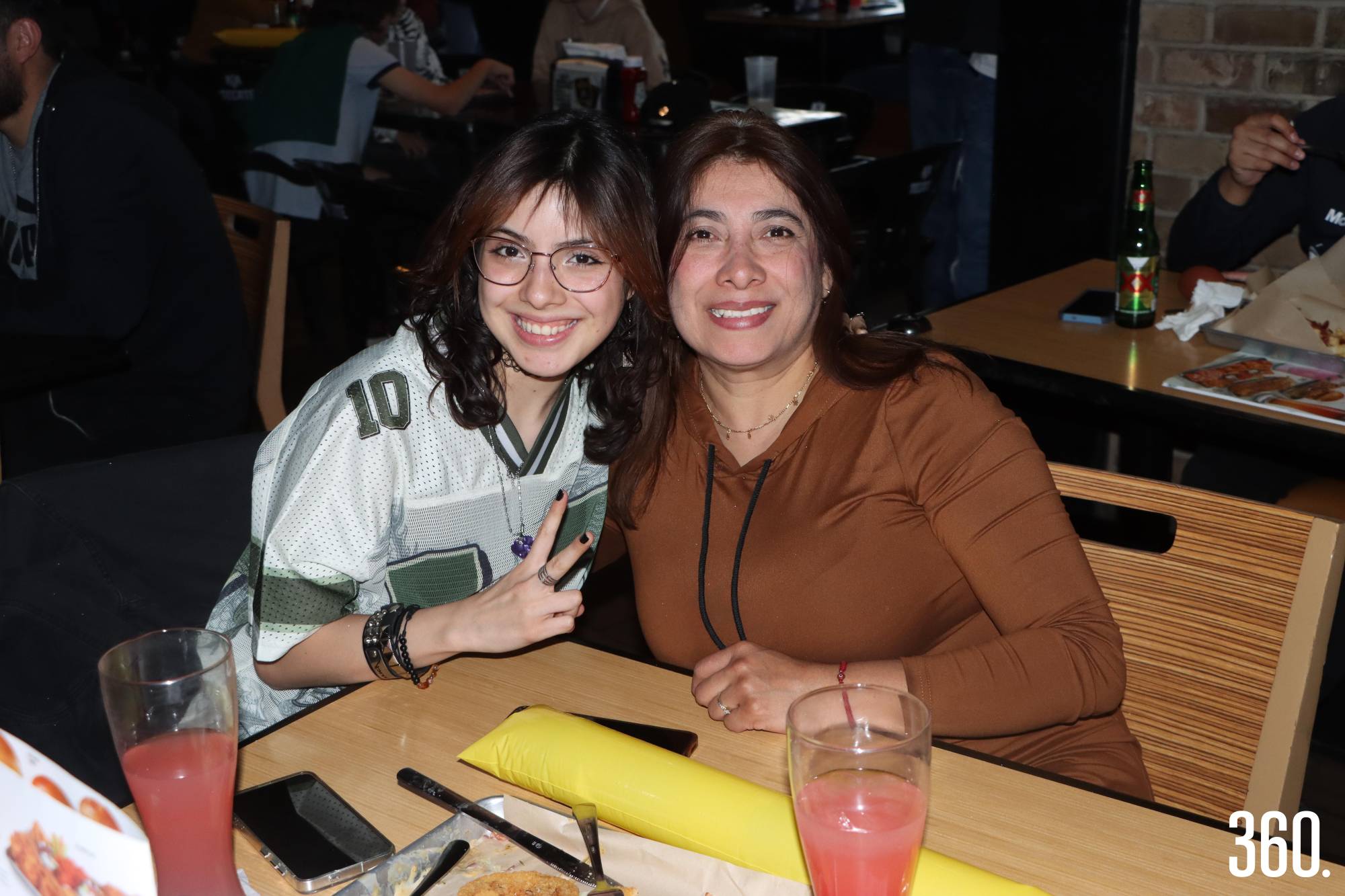 $!Mariel Valdez y Déborah Tijerina.