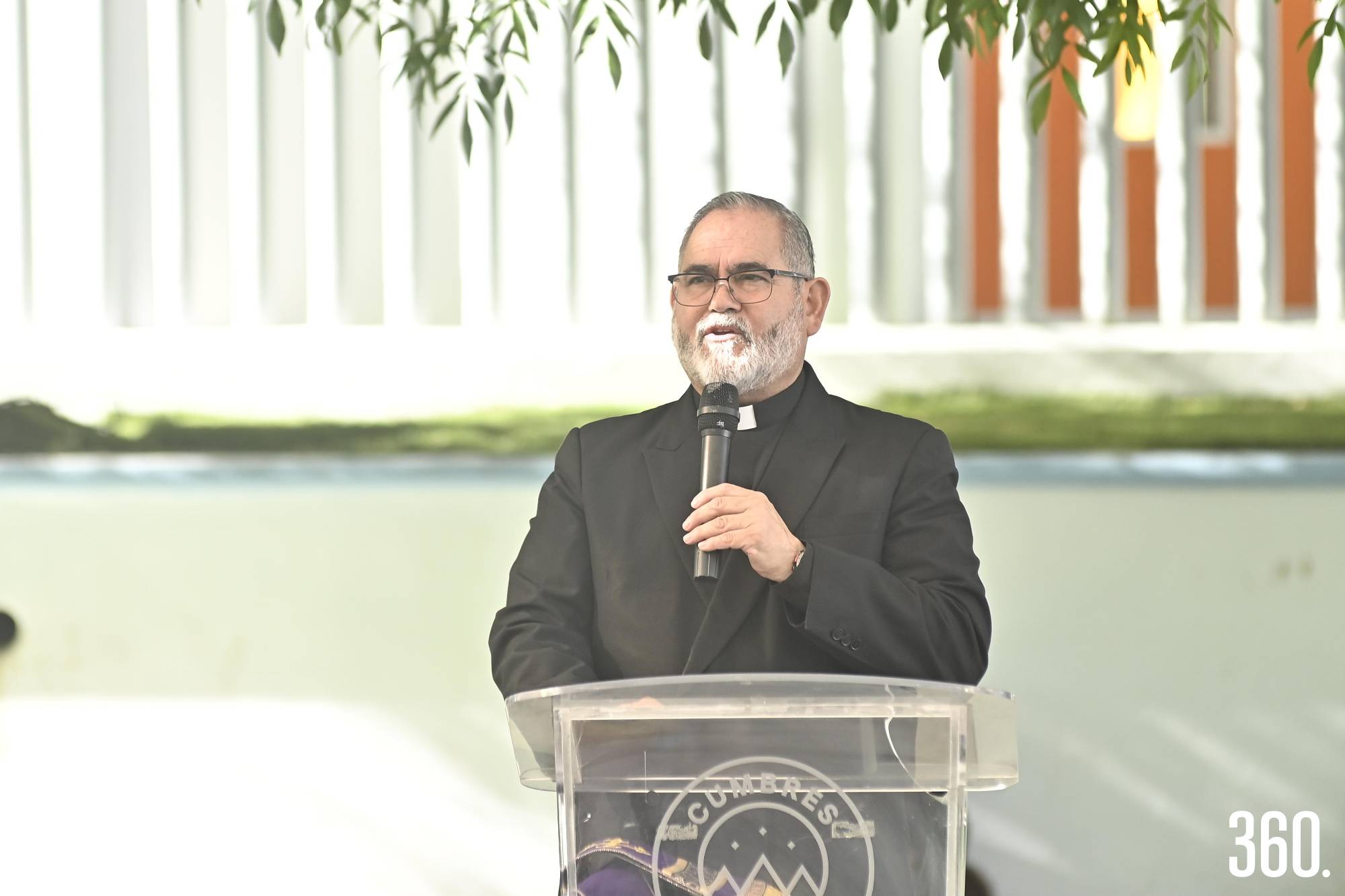 $!P. Fernando Torres, director del Cumbres.