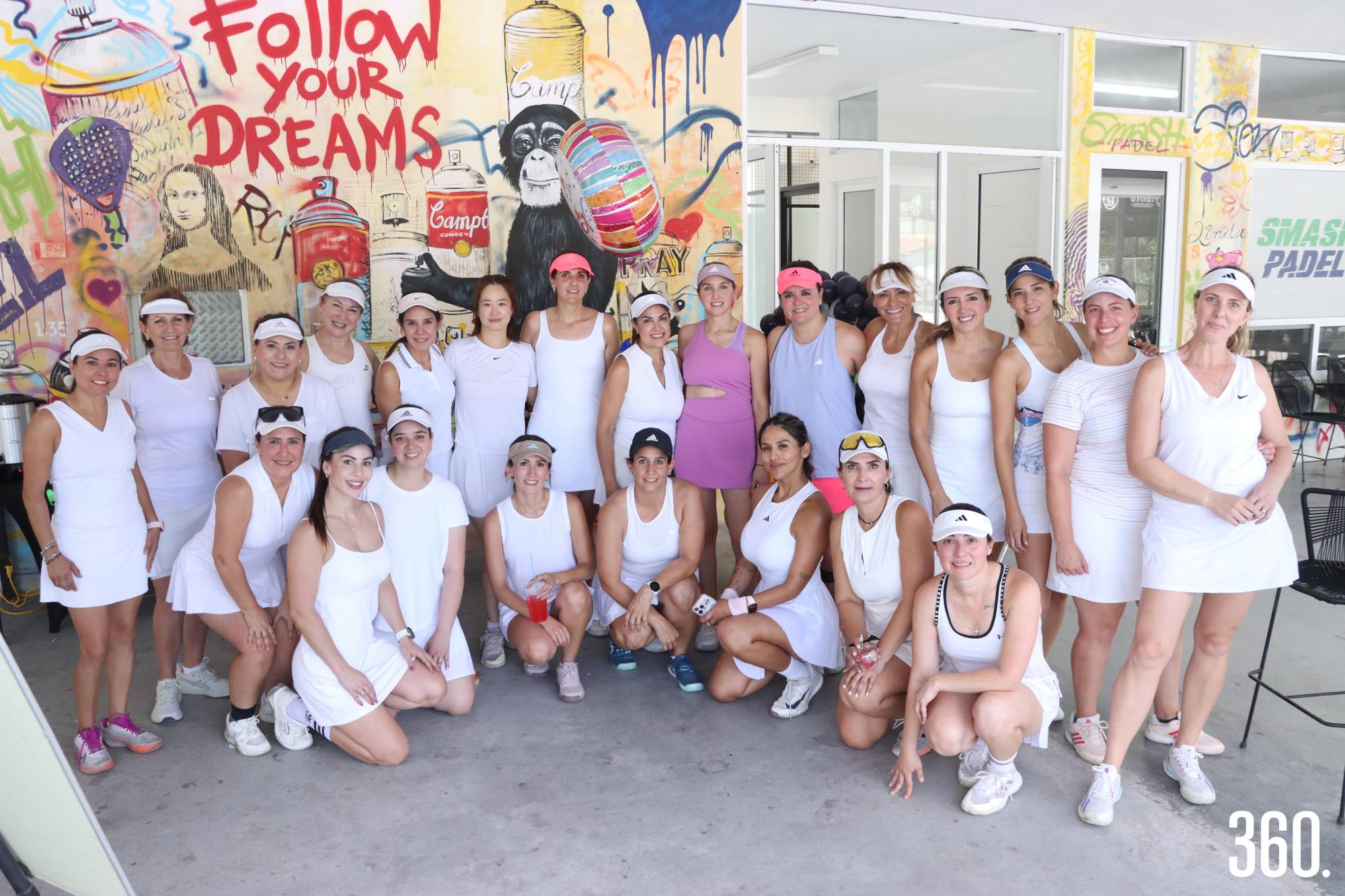 $!Marce y Katy con sus amigas de Saltillo.