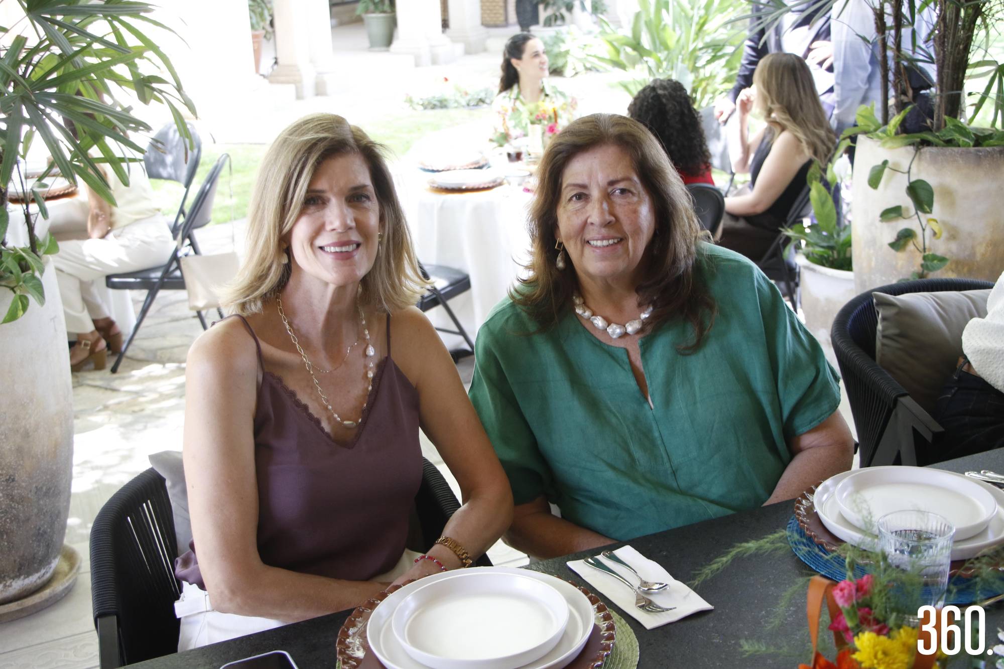 $!Lourdes Villaseñor y Nélida Castilla.