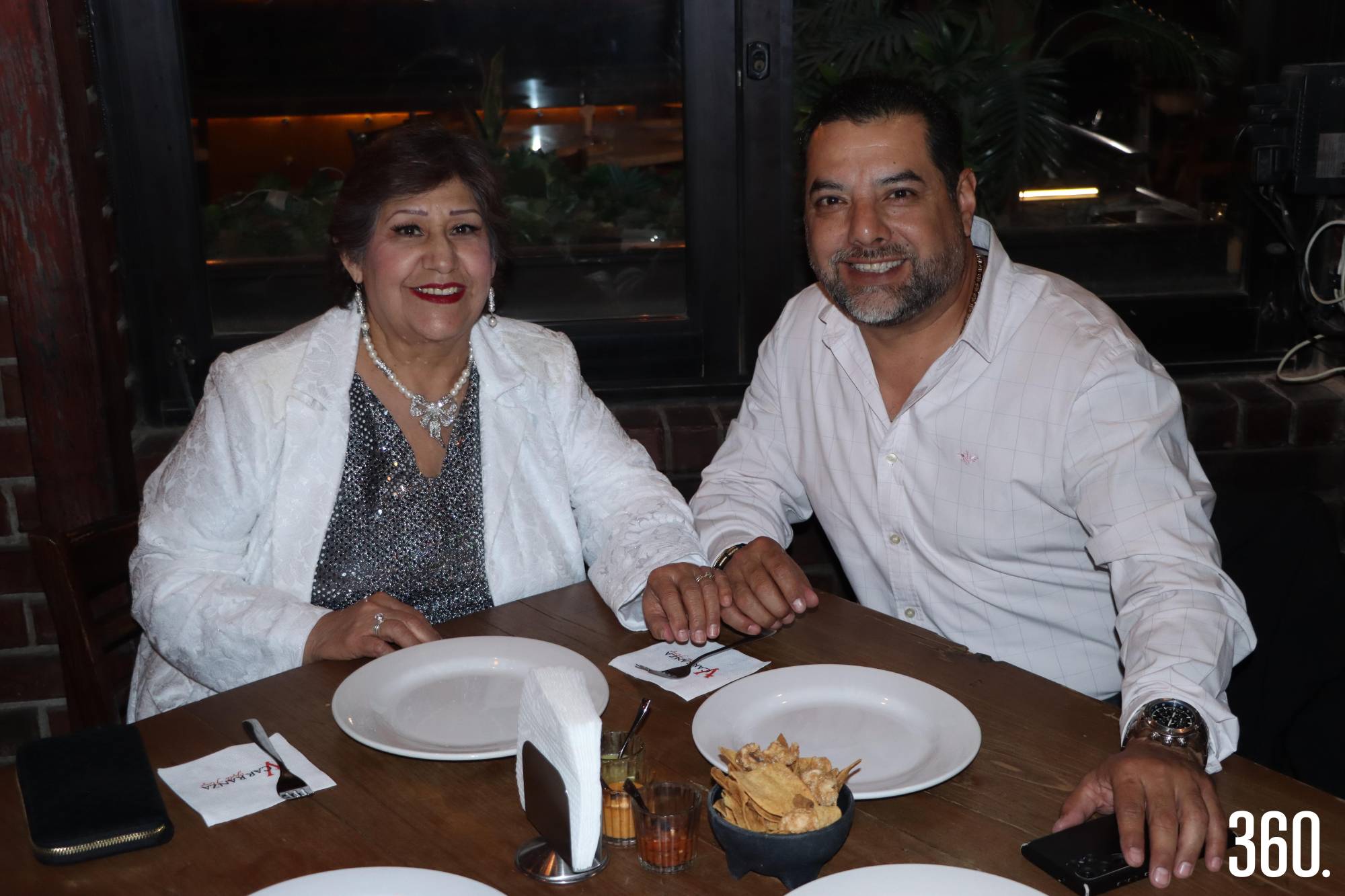 $!Juana María Velázquez y José Eduardo Ramírez.
