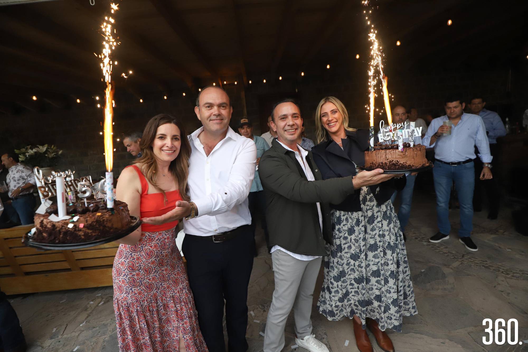 $!Lily Cepeda, Arturo Mendel, Roberto Cabello y Steffany Stamos.