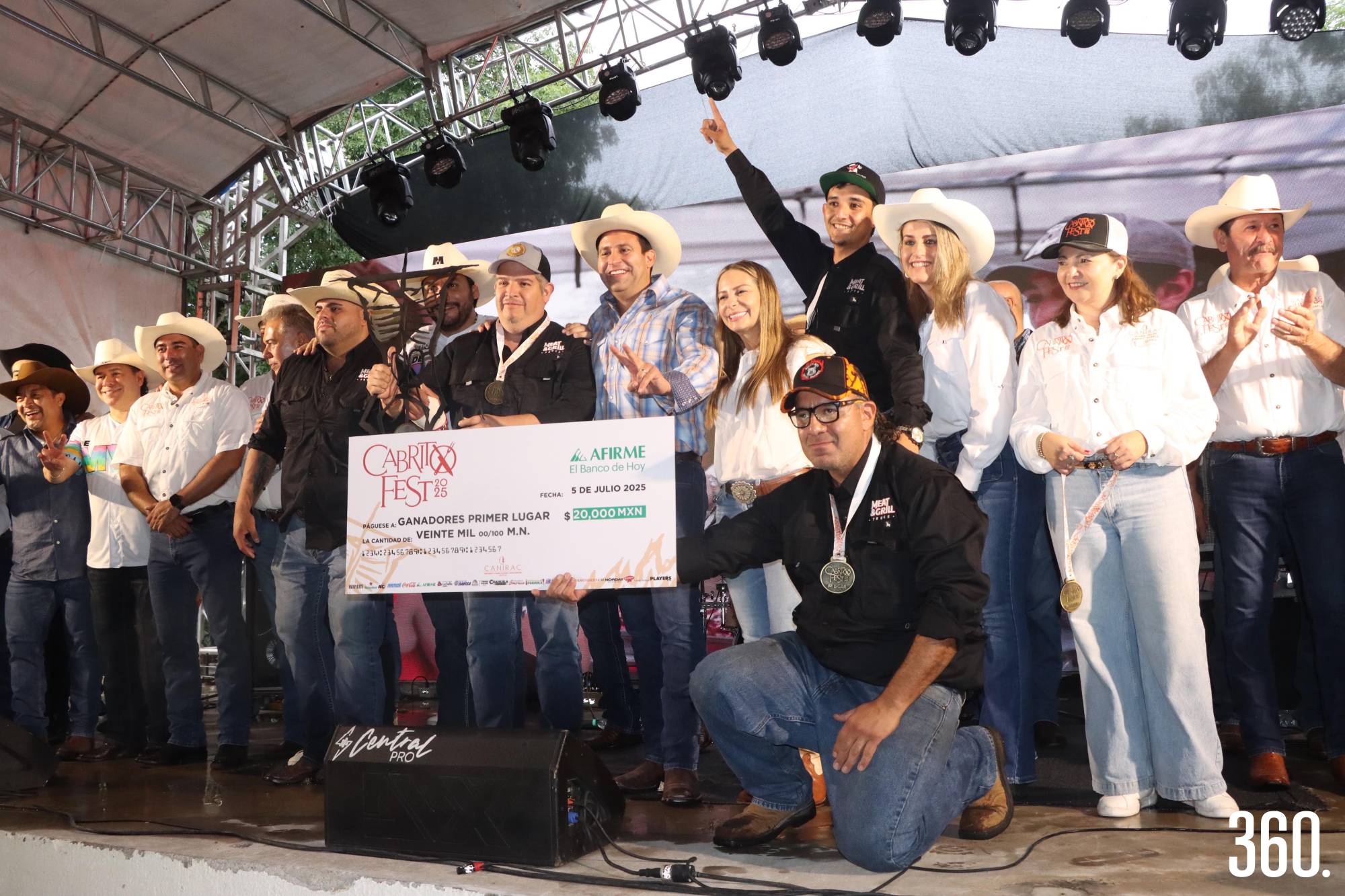 $!Meat And Grill Truck ganando el 1er lugar en Cabrito Asado.
