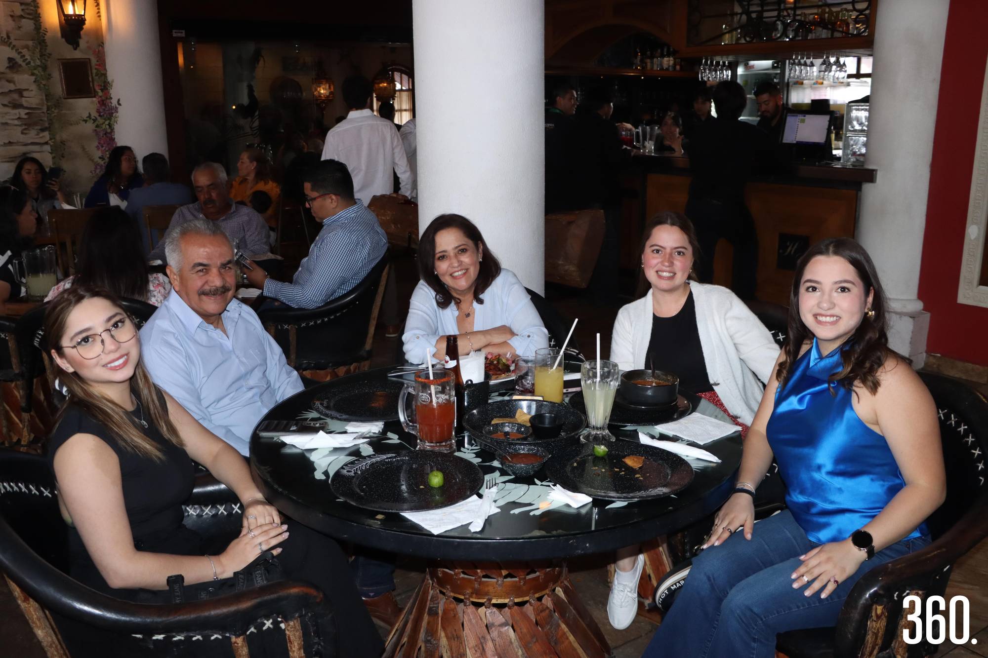 $!Michelle y Alejandro Álvarez, Lorena de Álvarez, Andrea y Ximena Álvarez.