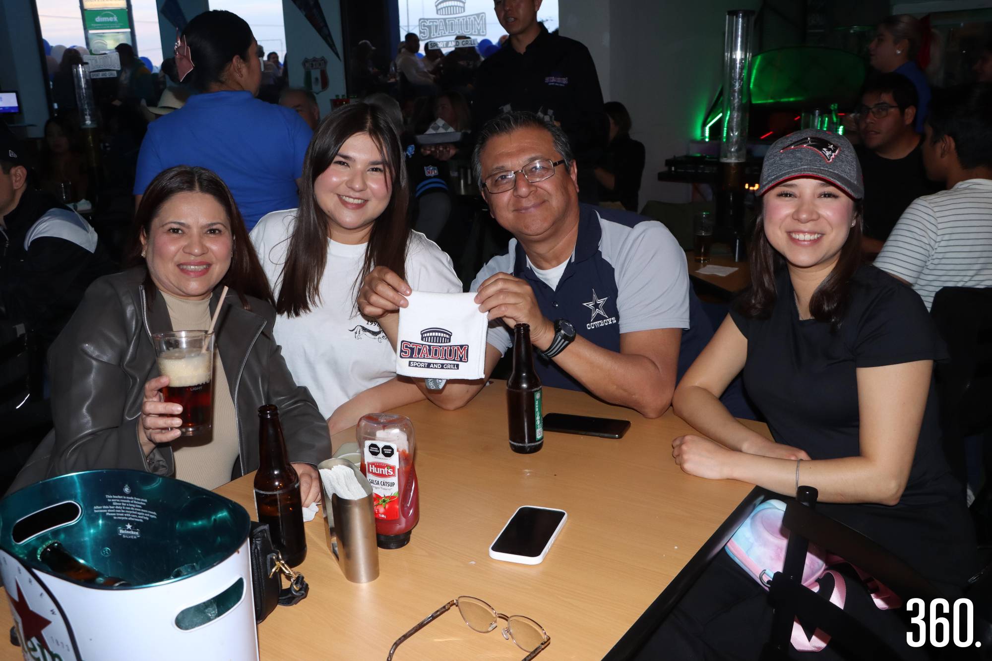 $!Rosy Orta, Valeria, Alejandro y Daniela Herrera.