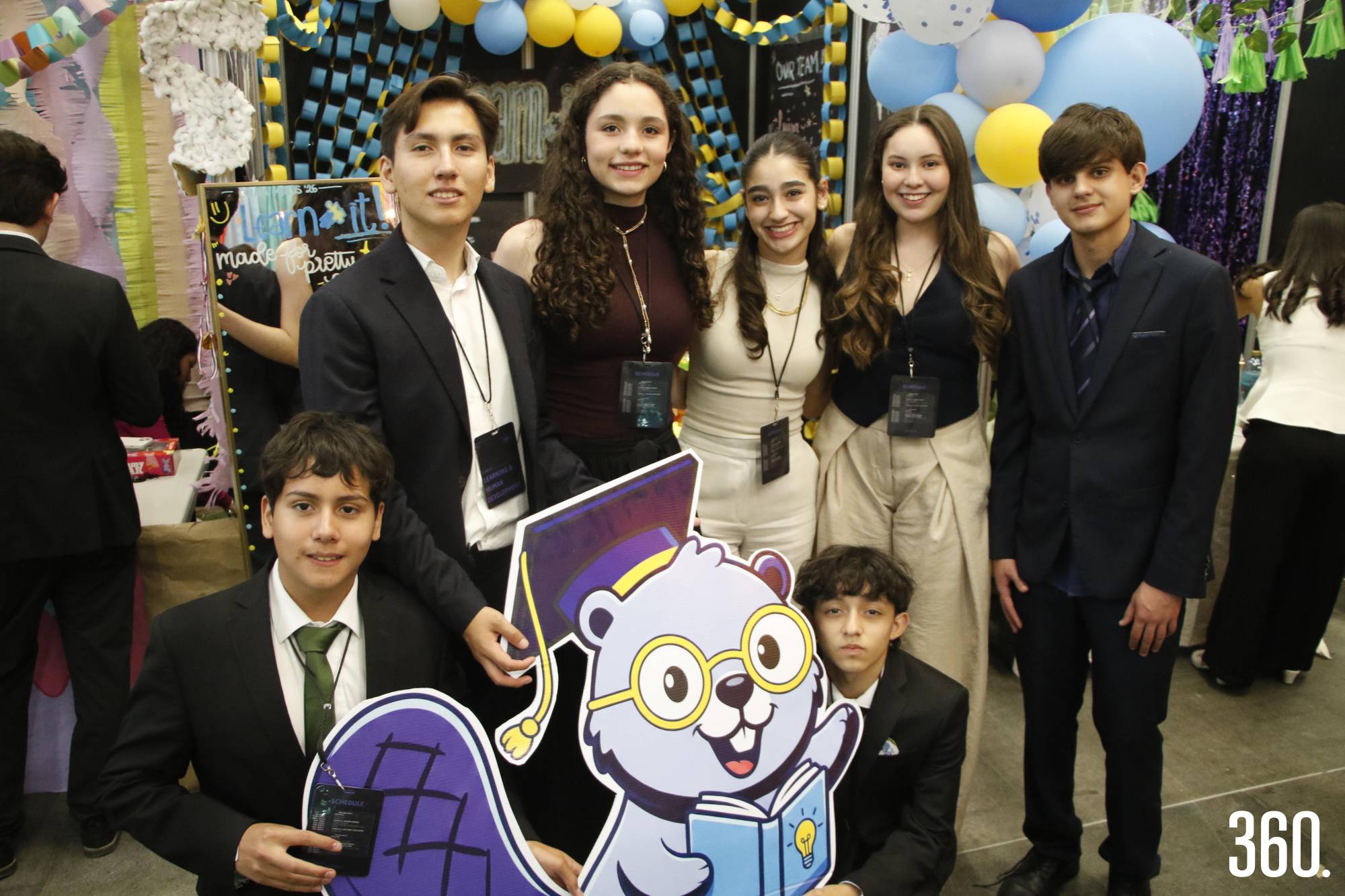 $!Sebastián y Matías López, Romina Valdés, Luisa Toba, Ximena Meza, Matías Arruda y Darío Villegas.