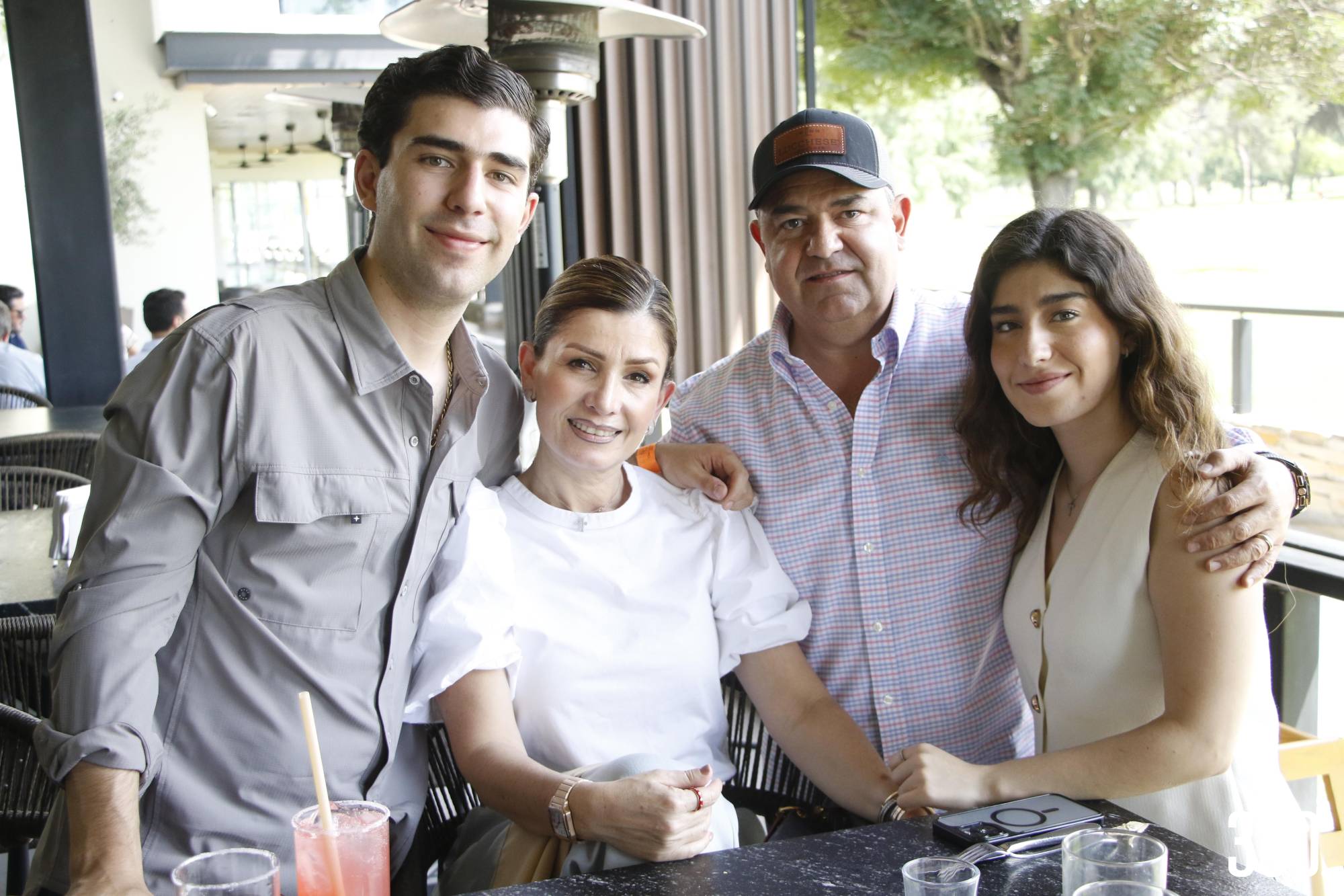 $!Marcelo Valdez, Alejandrina de Valdez, Marcelo y Valentina Valdez.