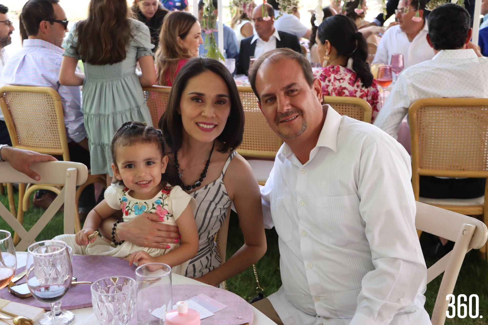 $!Roberto Ramos, Bárbara Mendoza y Emma Martínez.