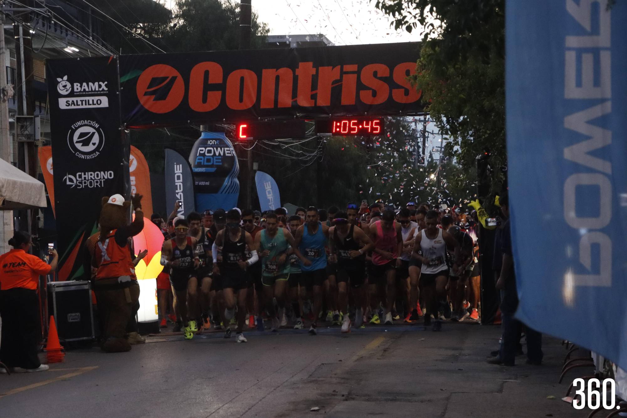 $!Salida de corredores 14k y 28k.