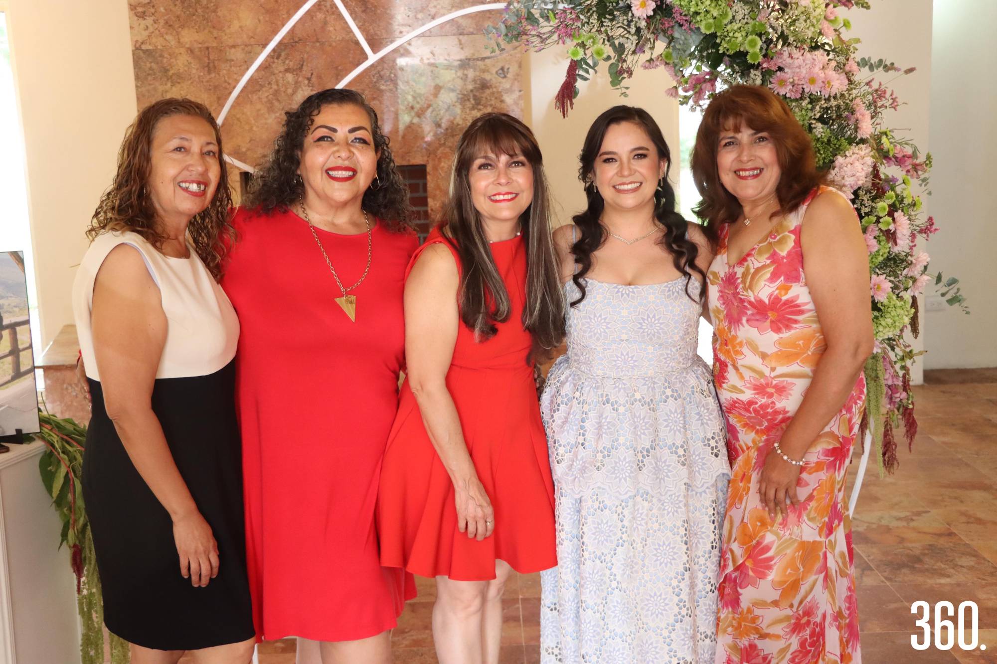 $!Fernanda con Paty Mora, Patricia Cabello, Gloria Ruizesparza y Margarita Gutiérrez.