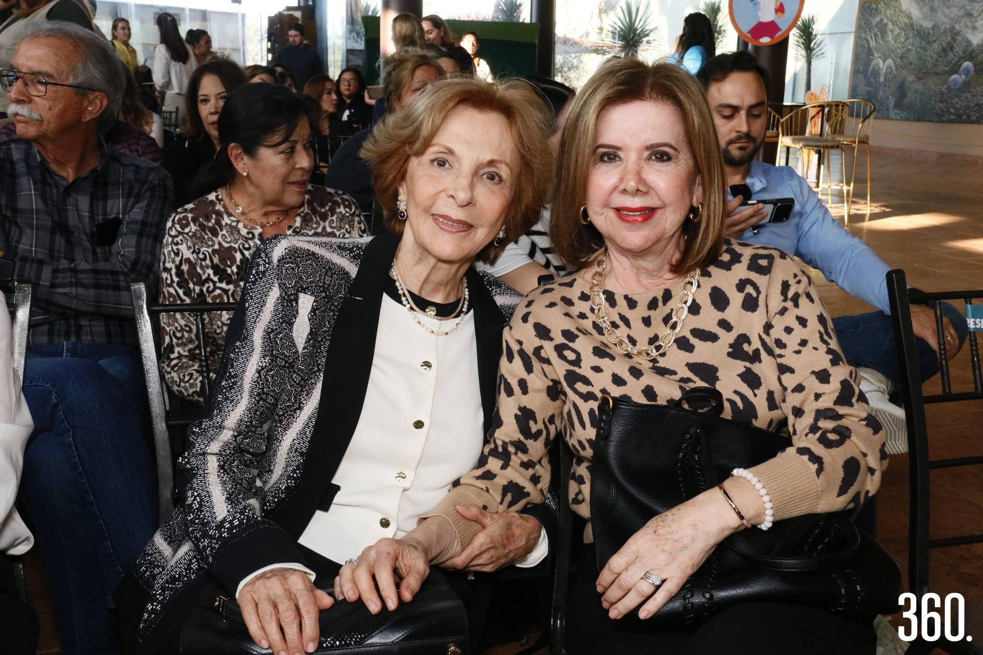 $!Tere Servín y Elisa Lozano.