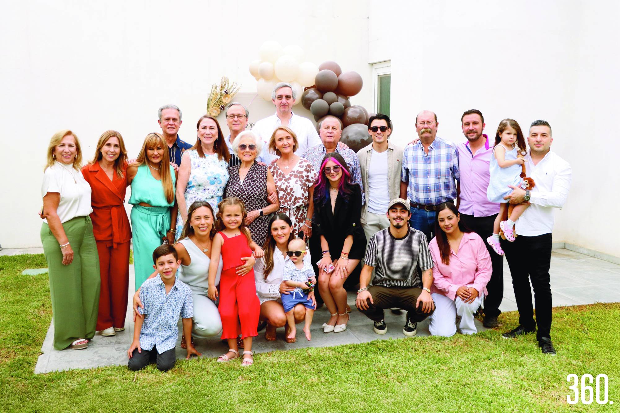 $!Concha celebró arropada por el cariño de su familia.