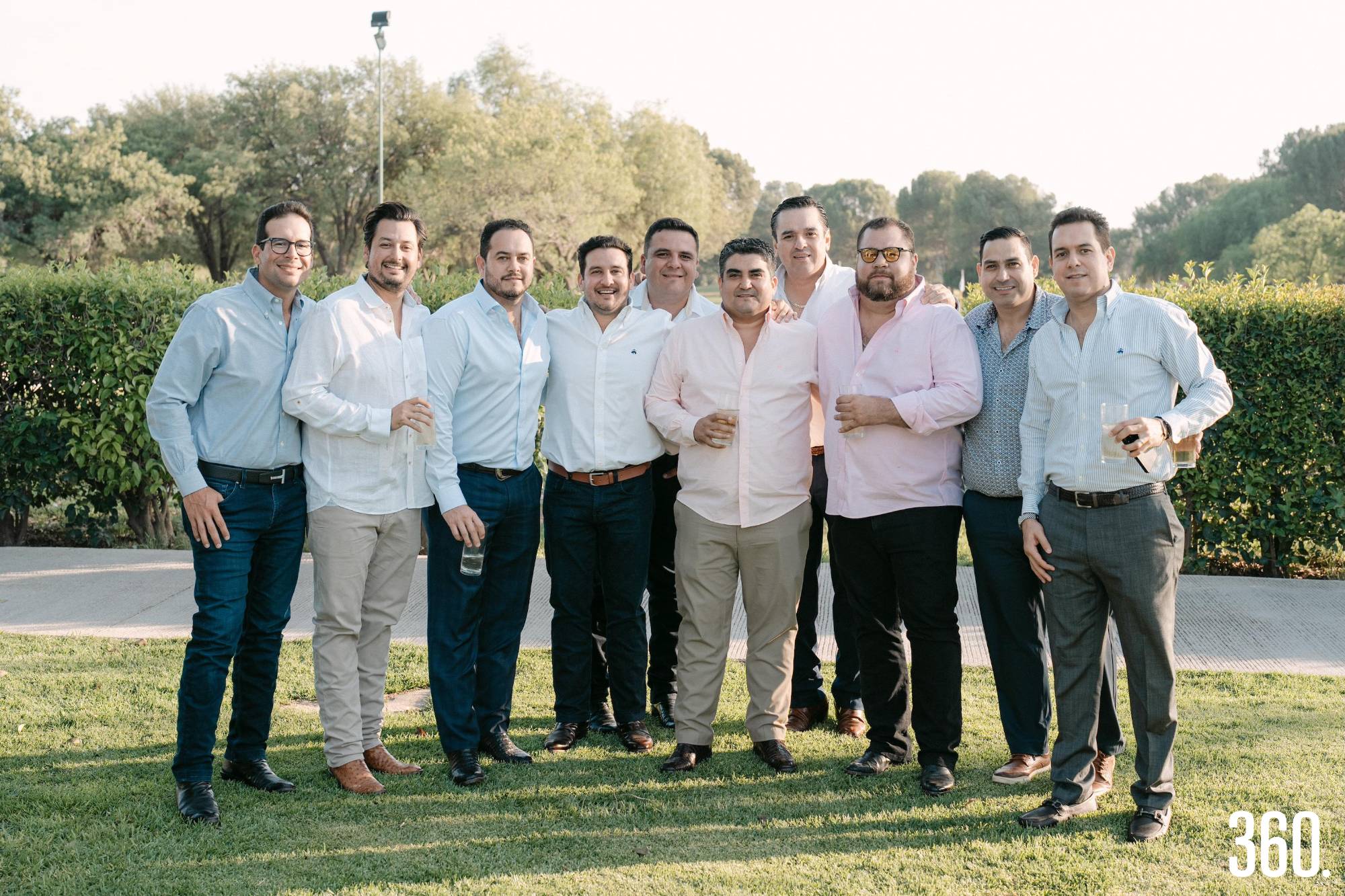 $!Regino Ortiz con sus invitados.