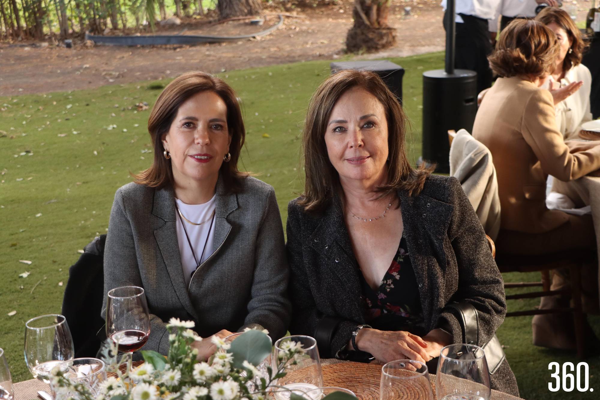 $!Olivia Strozzi y Martha José.