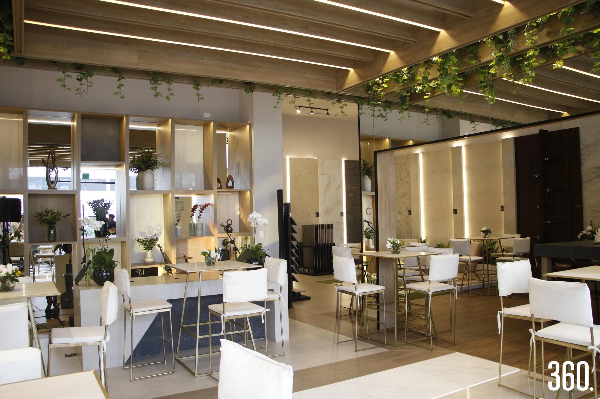 $!Los distintos ambientes del showroom permiten apreciar las aplicaciones del porcelanato premium de Cesantoni en proyectos de interiorismo, arquitectura y diseño residencial.