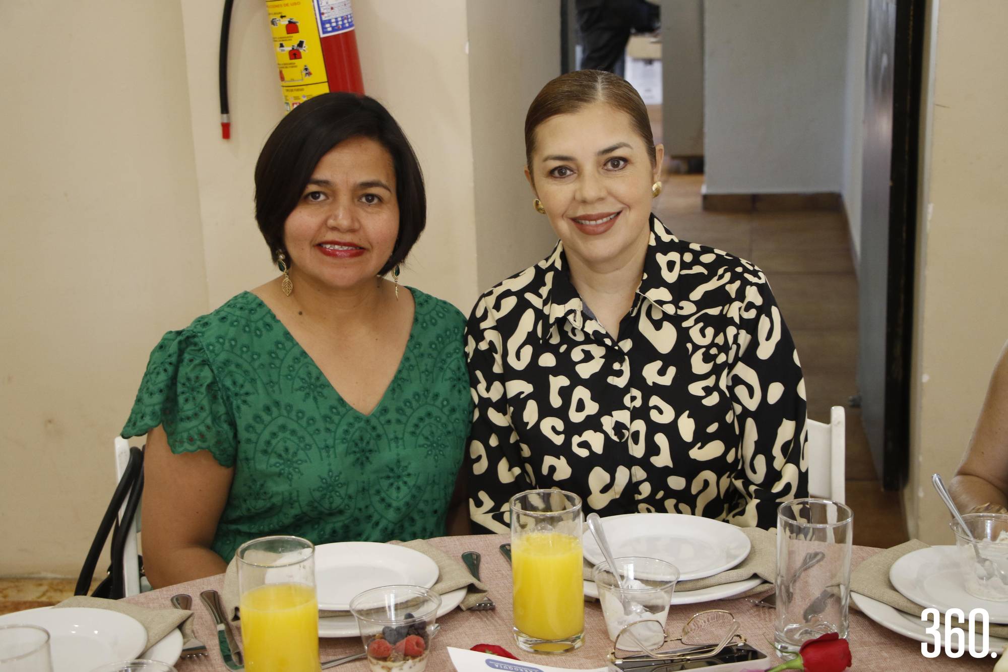 $!Gabriela Hernández y Vicky Terrazas.