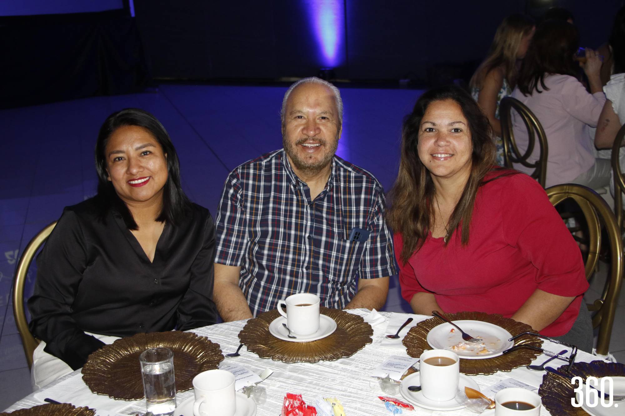 $!Yeyetsi Cigarroa, Ernesto Liñán e Ivonne Yznaga.