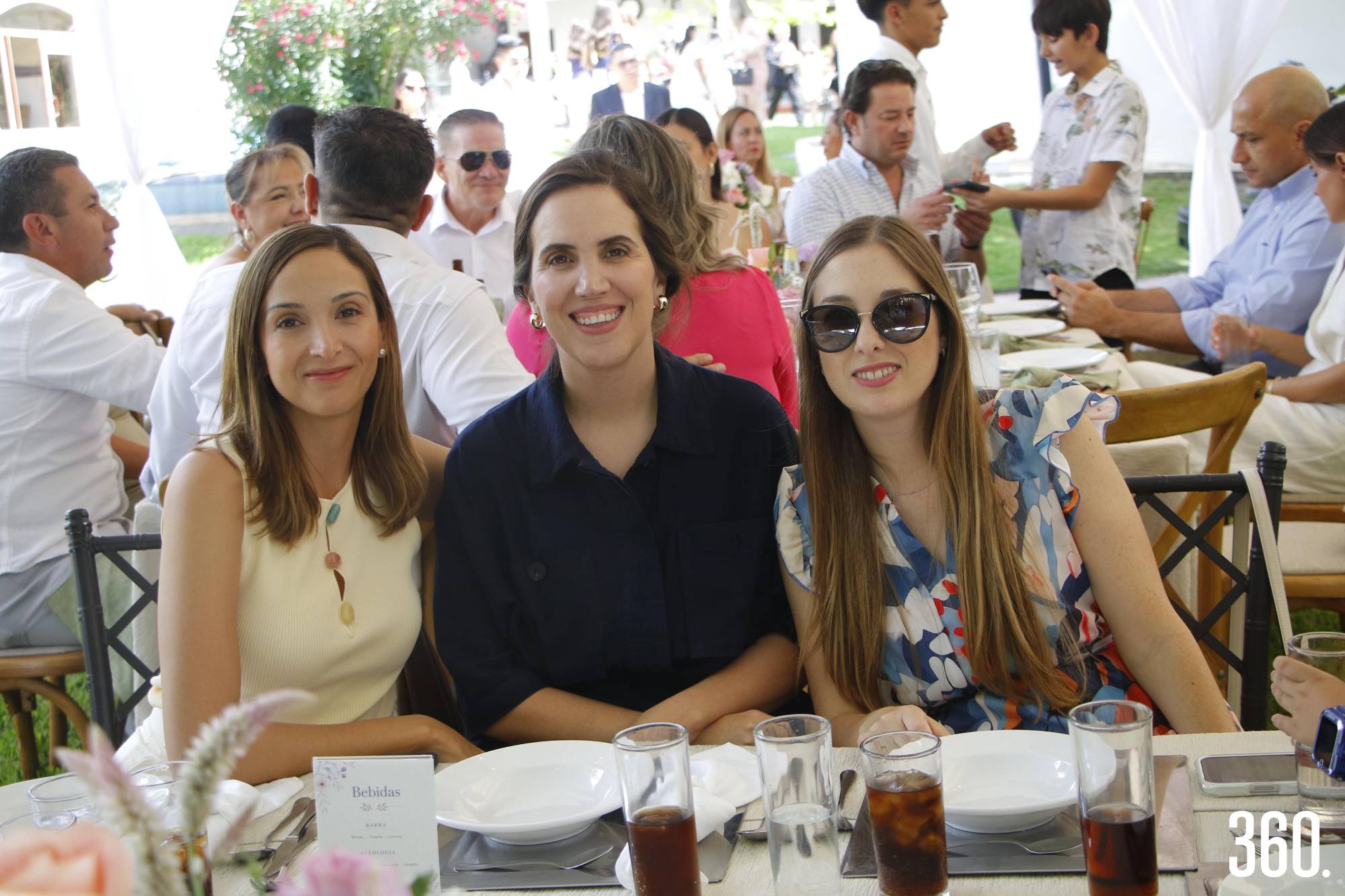 $!Marcela Rodríguez, Ale González y Maribel Guajardo.
