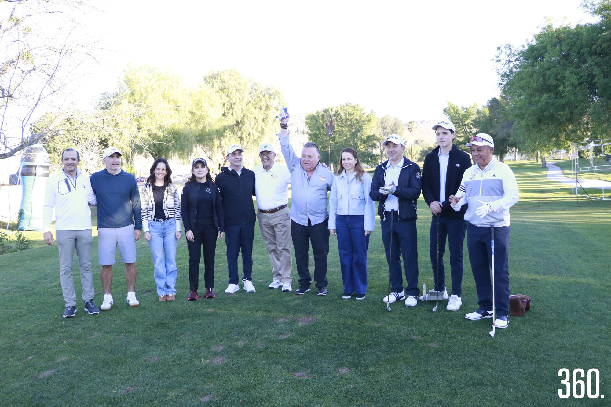 $!Disparo de salida por parte de Alfonso Lara.