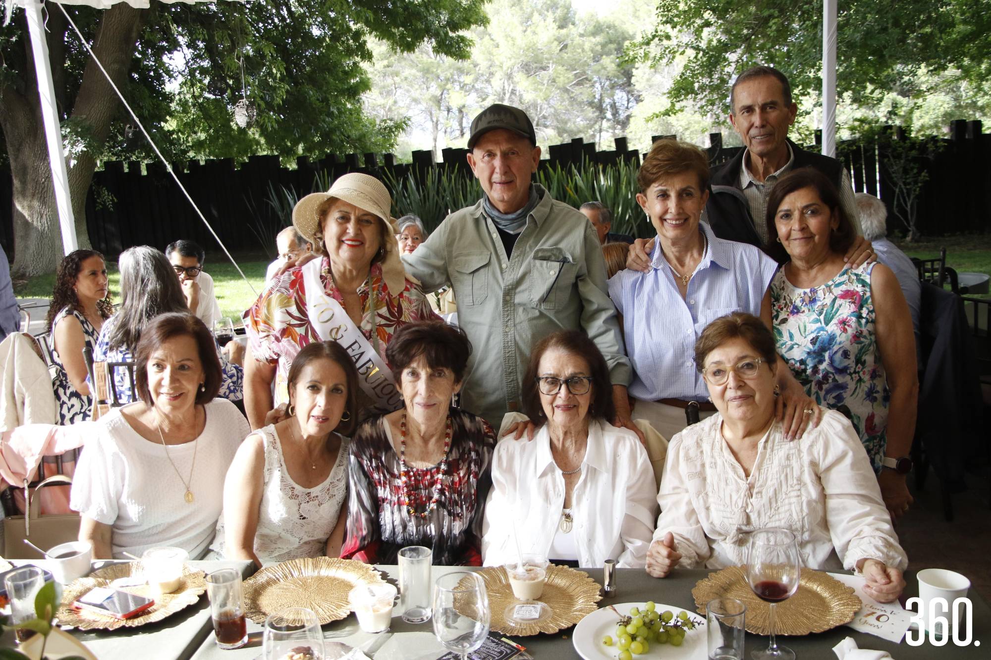 $!Pita Dewey, Beto Dewey, Bebis Dewey, Antonio Dewey, Irma Durón, Laura Castilla, Betty Durón, Irma Aurora Martínez de Castilla, Tey Castilla y Diana Galindo.