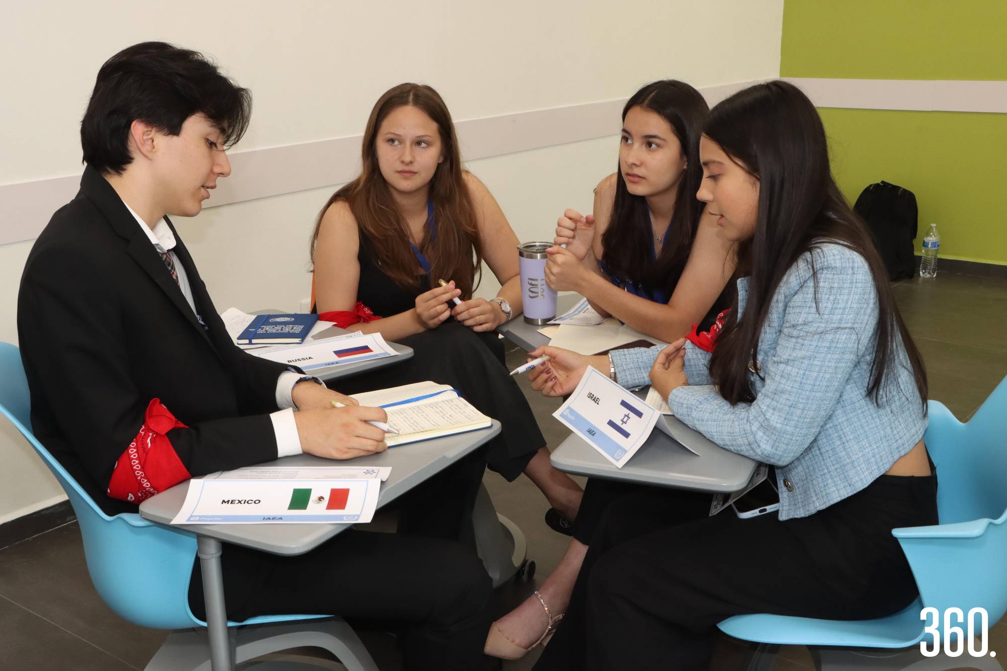 $!Emilio Gallardo, Yolanda Verduzco, Sofía Fuentes y Karla Vázquez.