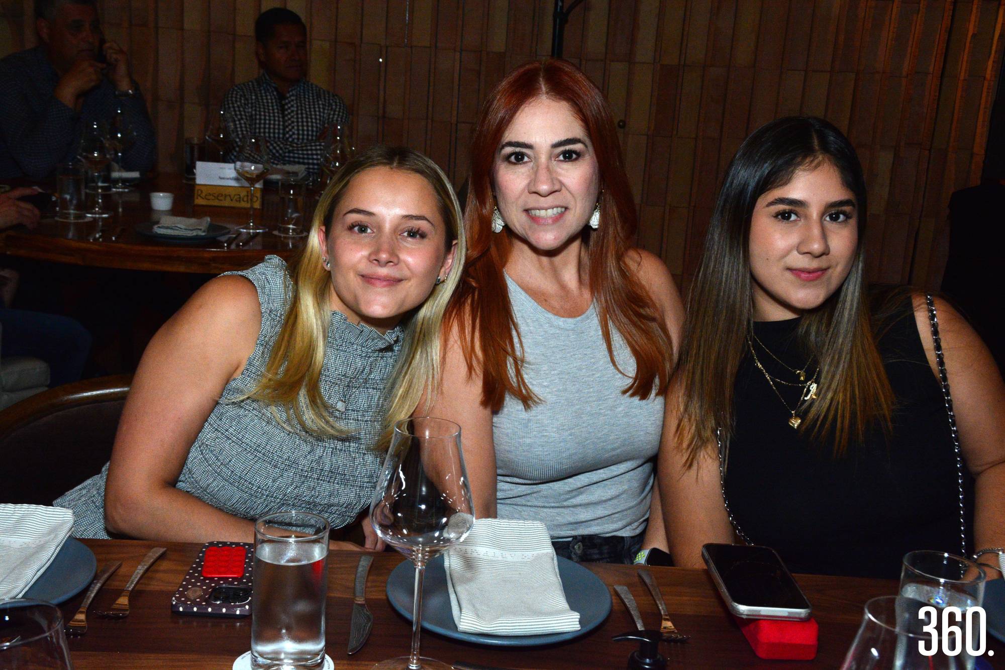 $!Ana Paula Larrazábal, Marleni Cueto y Ana Paula Blanco.