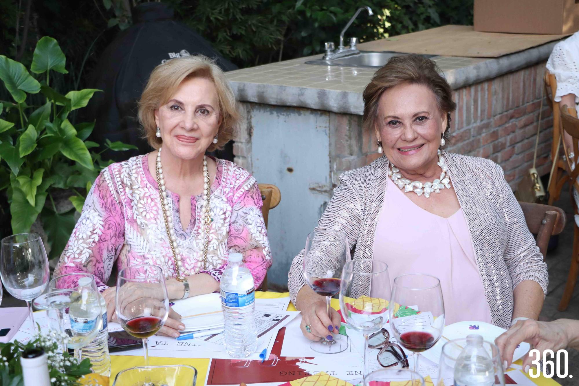 $!Clementina Guerrero de González y Alicia Villarreal.