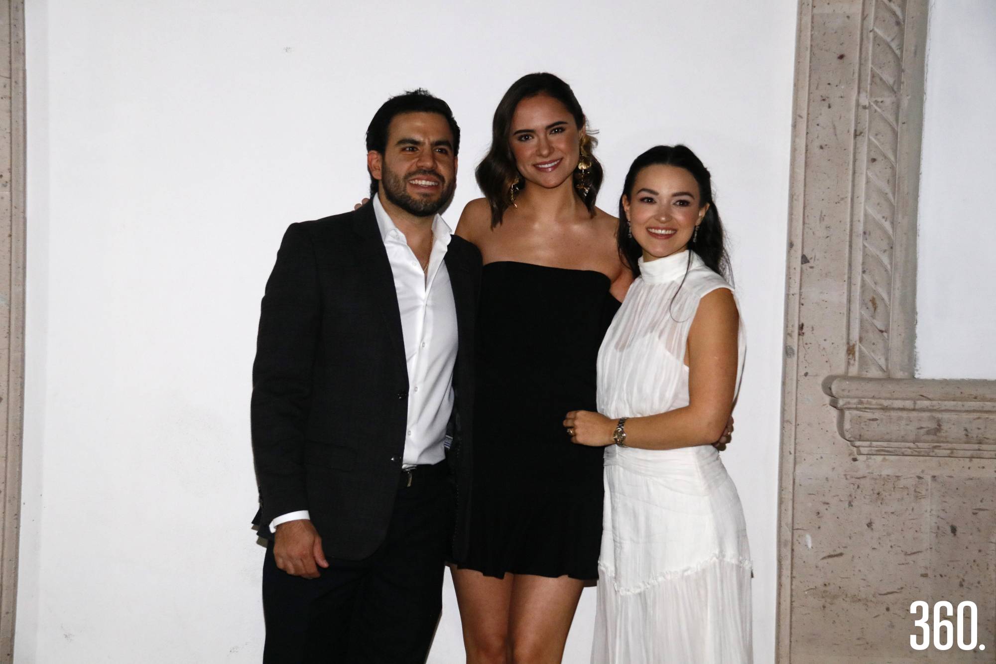 $!Sofía Dávila con los novios.