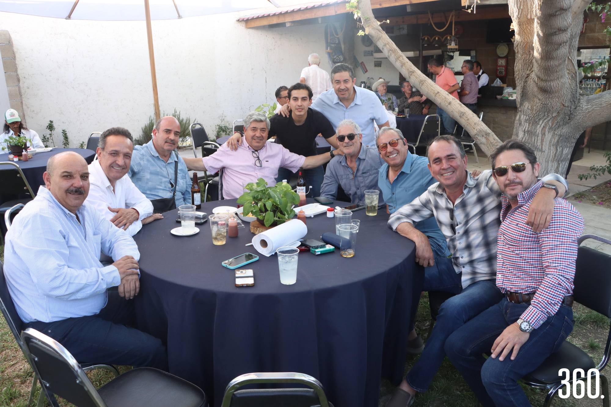 $!Pablo Pérez, Xavier González, Juan Gerardo Cardona, Mario y Jorge Farías, Beto Santos, Humberto Farías, Toño Valdés, Eduardo Recio y Arturo Cantú.