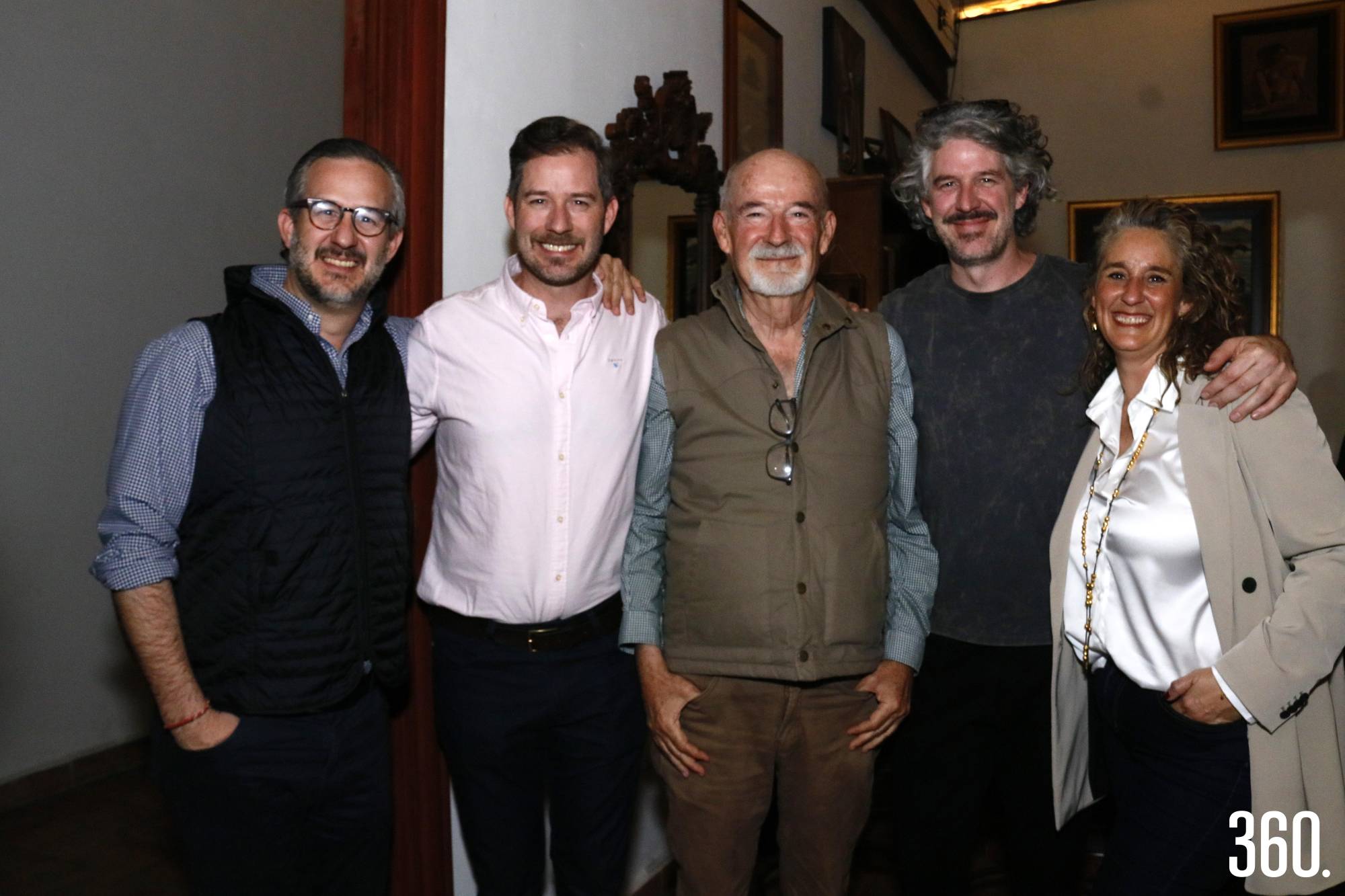 $!José Manuel Garza con sus hijos (de izquieda a derecha) Emanuel, Esteban, Salvador y Rita Elena Garza Fishburn.