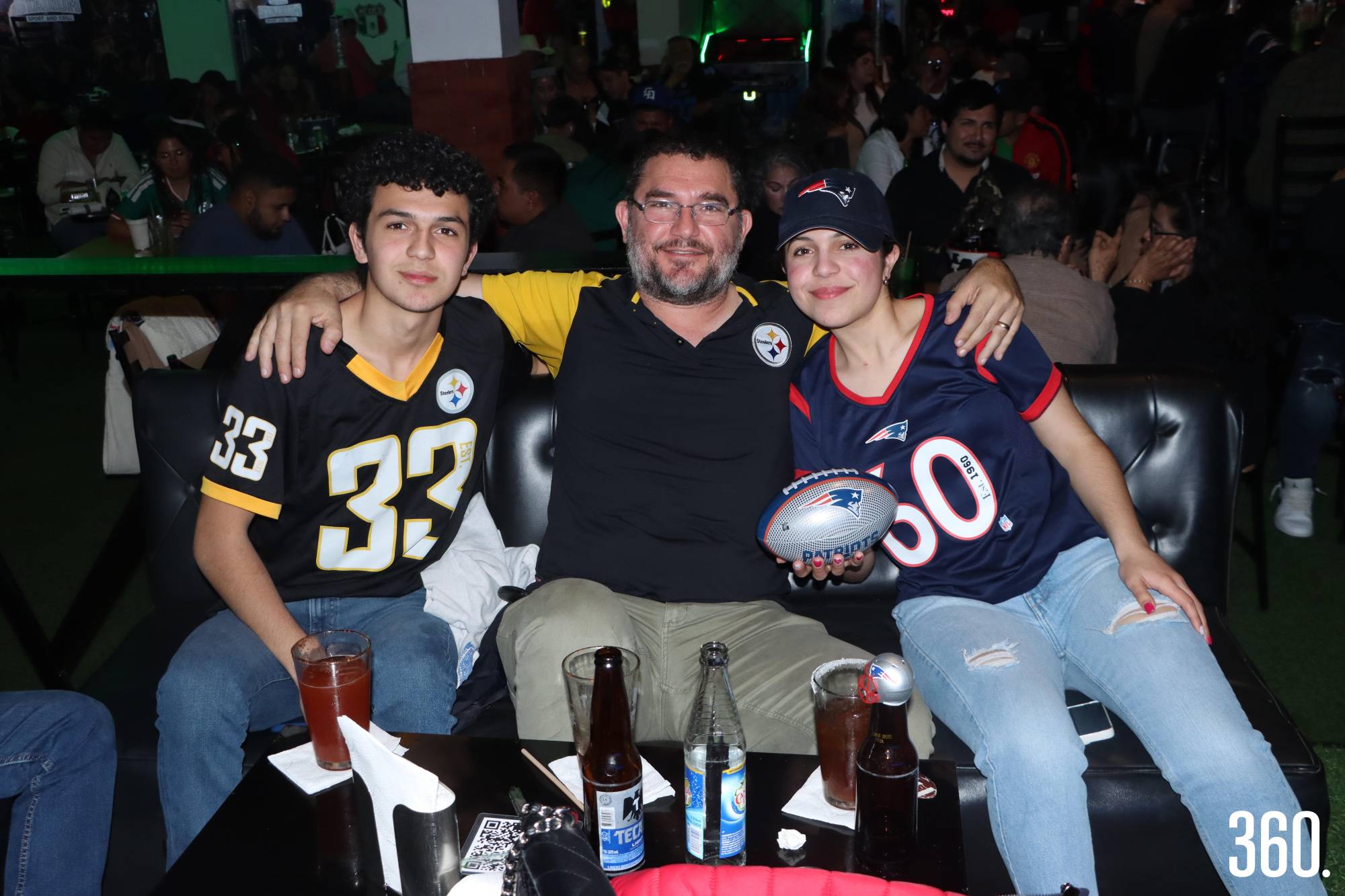 $!Juan y Juan Pablo Flores y Valeria García.