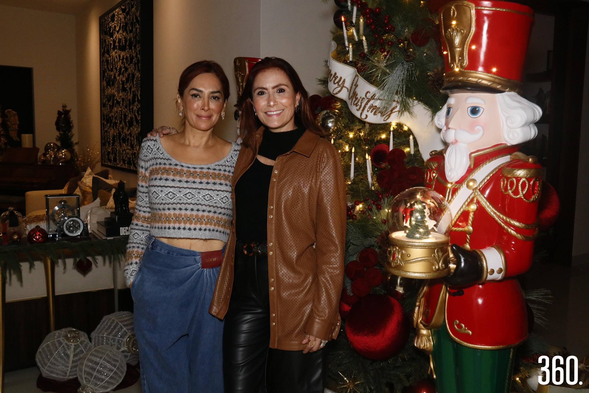 $!Mónica Robles felicitó a Bertha.