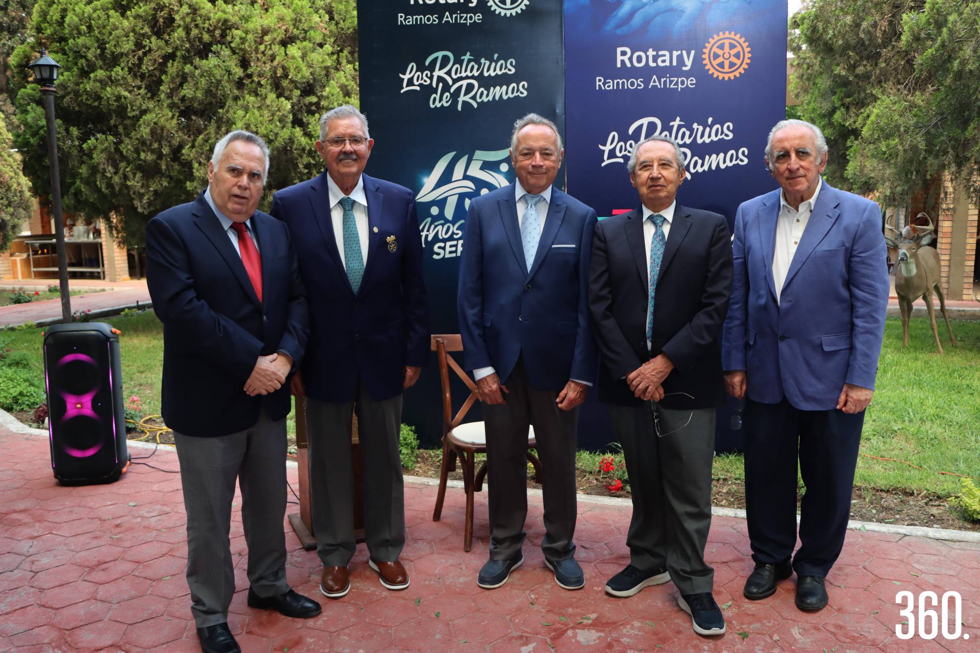 $!Antonio Flores Boardman, Tomás Gutiérrez, Ernesto Saro, César Martínez y Luis Zertuche fueron los primeros cinco presidentes del Club Rotary Ramos Arizpe fundado en 1980.