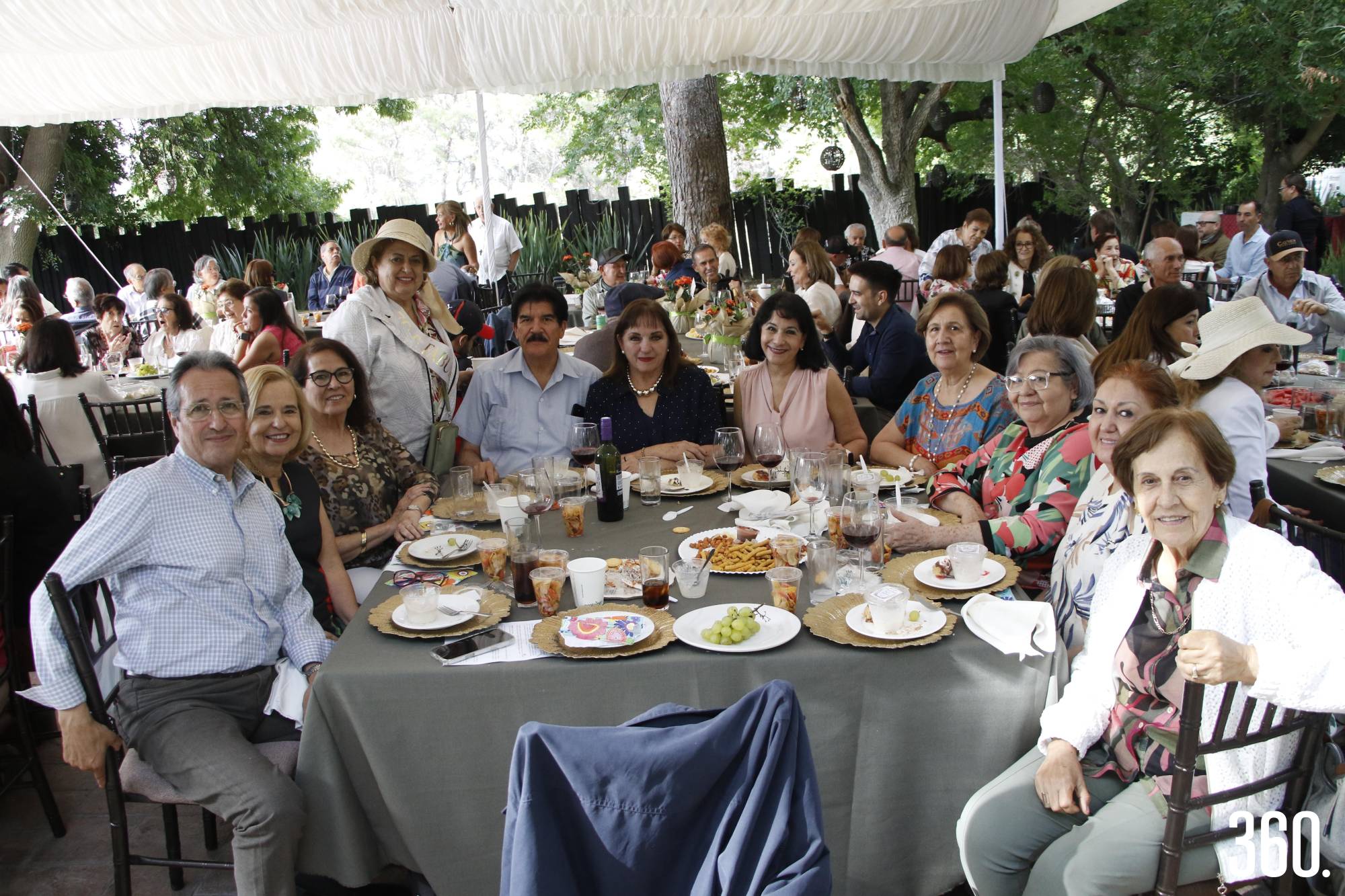 $!José Humberto Perez, Gloria González, Elvira Garza, Pita Dewey, Gaspar Reyes, Sandra Peart, Lourdes Leos, Miriam Monteverde, Blanca Martínez, Silvia Ramos de Montemayor y María del Refugio Valdés.