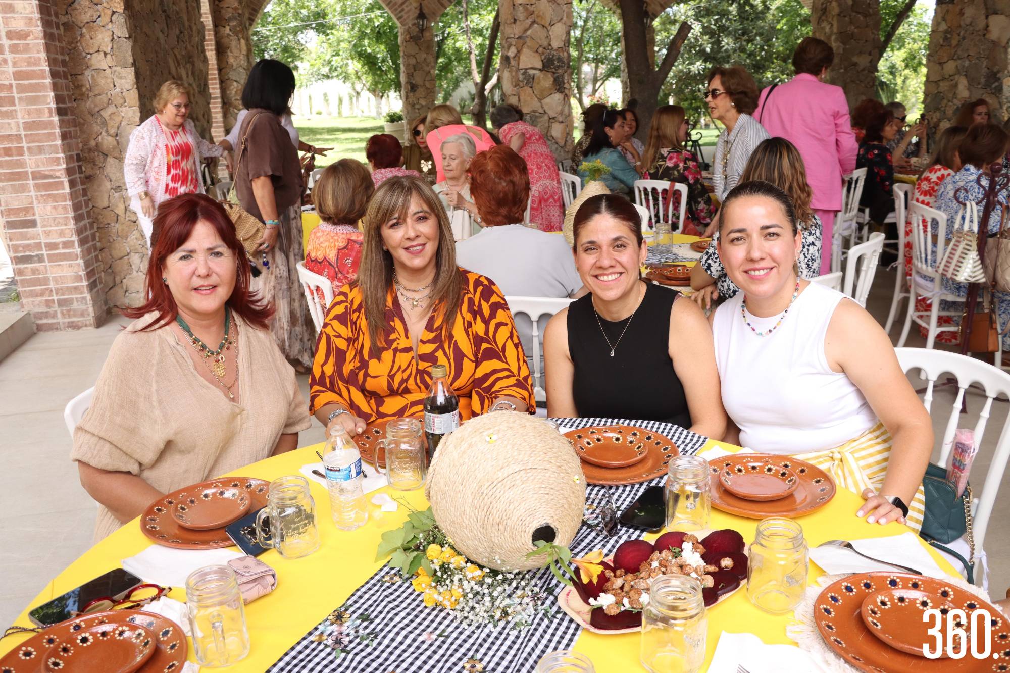 $!Margarita Galindo, Laura Cardona, Gaby de Anda y Dulce de Anda.