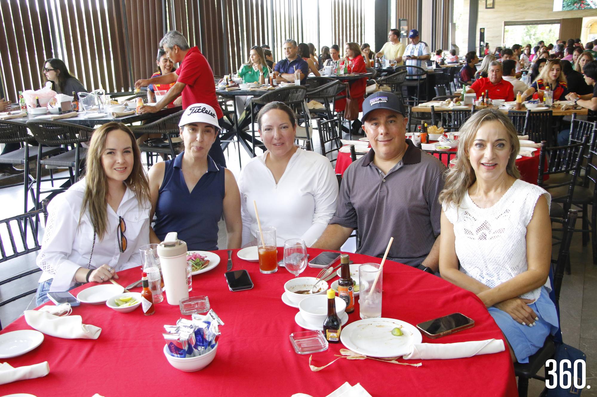 $!Lily Cepeda, Paloma López, Ximena Romo, Guillermo Aguirre y Estela Aguirre.