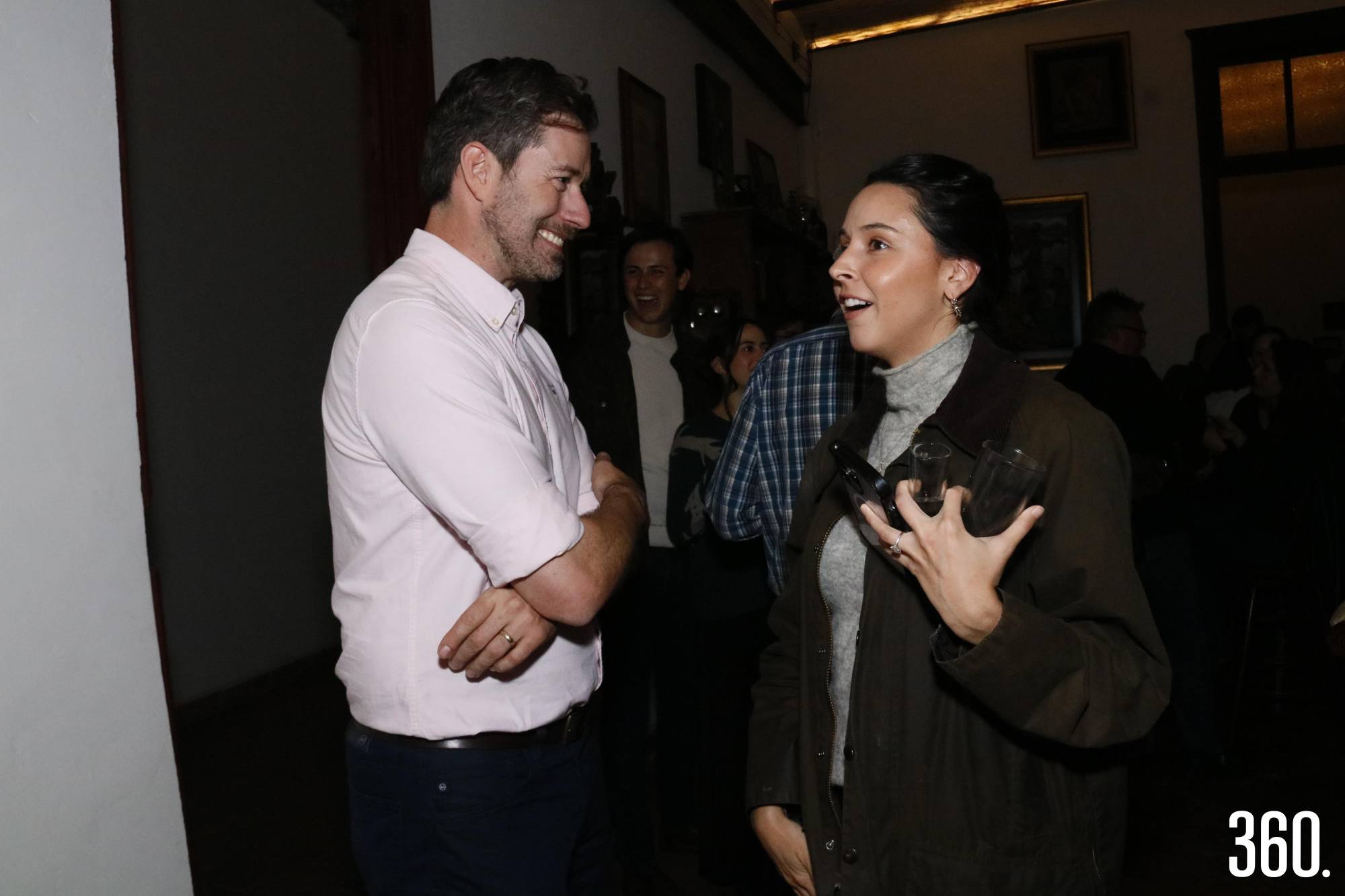 $!12 de diciembre del 2025 Revista 360._munizfra_ Hermanos Garza Fishburn Los hermanos Esteban y Garza Fishburn celebraron su cumpleaños en una gran fiesta efectuada en el edificio Antonio Dávila Ramos del Centro Histórico de Saltillo. Los hermanos Garza Fishburn Esteban y Salvador festejaron su cumpleaños dando la bienvenida a sus invitados en el tercer piso del edificio Antonio Dávila Ramos, la noche del viernes 12 de diciembre. Acompañaron al cumpleañero sus padres Rita Fishburn Olsen y José Manuel Garza, sus hermanos Emanuel y Rita Elena Garza Fishburn, amigos y familiares quiénes al llegar los felicitaban y les entregaban un obsequio. Una gran noche de convivencia con cada uno de los invitados quiénes disfrutaron de tres grupos que amenizaron el festejó además de disfrutaron de una deliciosa cena árabe y de un mixólogo que preparó diversas y deliciosas bebidas. TEXTO Y FOTOS: Francisco Muñiz. PIES DE FOTOS_FOLDER_12 Viernes_Hermanos Garza Fishburn 700f aaa. Esteban y Salvador Garza Fishburn celebraron su respectivo cumpleaños acompañados por sus familiares y amigos. 702f aaa. Rita Fishburn Olsen acompañada por Esteban y Emanuel Garza Fishburn, Ana Celia Aguirre, Ángela Garza, Salvador y Rita Elena Garza Fishburn. 703f aaa. José Manuel Garza con sus hijos Emanuel, Esteban, y Rita Elena Garza Fishburn. 704f aaa. Emanuel Garza Fishburn, Eduardo Garza, José Manuel Garza, Esteban y Salvador Garza Fishburn acompañados por Arturo Reveles y Joel Martínez. 705f. 705f aaa. Emanuel, Esteban, Salvador y Rita Elena Garza Fishburn. 706f aaa. Salvador y Rita Elena Garza Fishburn. 707f aaa. Gabriel Ramos, Esteban Garza Fishburn y Armando Castilla Galindo. 708f aaa. Gabriel Ramos, Rita Elena Garza Fishburn y Luis Miguel Dorador. 709f aaa. Esteban Garza Fishburn y Luisa Fernanda Guerra Castilla. 710f. Kena Bustillos, Rita Elena Garza Fishburn, Aracely Peña, Gabriela Möeller y Carolina Santana. 711f. Laurent Panis, José Manuel Garza y Luis Miguel Dorador. 712f. Rogelio Echavarría y Camila Fuentes. 713f. Maribel Fantini y Joel Martínez. 714f. Honorio Peñazul, Eduardo Garza y Arturo Reveles. 715f. René Martínez, Osvaldo Fuentes y Omar Flores. 716f. Diana Lugo, Alfonso Ballesteros y Edgar López. 717f. Gabriela, Priscila Orta y Jesús de la Mora. 718f. Alejandro Bazaldúa y Norma Martínez. 719f. Emanuel Garza Fishburn, Alejandro Bazaldúa y . 720f. Deyanira Tarno y Gabriela Möeller. 721f. Aracely Peñaloz, Carolina Santana y Maribel Fantini. 722f. Víctor Oropeza, Perla Rodríguez y Emanuel Alcántara. 723f. Edmundo Nuncio y Alejandro Bazaldúa. 724f. Verónica, Karen y Dalia Oropeza. 725f. Esteban recibió la felicitación de parte de Jorge Martínez. 726f. Laurent Panis y Kena Bustillo. 727f aaa. Angela y Emanuel Garza acompañados por Ana Celia Aguirre. 728f. Rodolfo Garza, Roberto Cantú, Antonio Durón y Omar Pineda. 729f. Salvador Álvarez y Haedy Contreras. 730f. Gerardo Ruis Smith y Fernanda Arreola. 731f. Alejandro Cárdenas, Eugenia Panis, Ary Olguín, Emanuel Esteban y Angéla Garza Aguirre. 732f. Rossana Martínez y Alán Escobedo. 733f. Chente Tapia, Alejandro Arizpe, Juan Valdés y Roberto Rojas. 734f aaa. Fabio Gentiloni Arizpe, Esteban Garza Fishburn y Marifer Pérez. 735f. Diego Rocha y Héctor Vargas. 736f. Luis Fernanda Guerra Castilla y Valeria Flores. 737f. Esteban Garza Fishburn y Luis Fernanda Guerra Castilla. 738f aaa. Sebastián Arizpe y Luisa Fernanda Guerra Castilla. 739f aaa. Ana Salas, Nacho Valdés y Deyanira Tarno. 740f. Salomón Abedrop y Eduardo Garza. 741f. Chente Tapia, Mariza de la Rosa y Esteban Garza Fishburn. 742f aaa. Claudia Prado y Carolina Santana. 743f aaa. Sergio y Mariana Pedraza. 744f aaa. Angélica Maldonado y Emiliano Sánchez. 745f aaa. Honorio Peñazul, Joel Martínez, Eduardo Garza, Armando Castilla Galindo y Arturo Reveles.