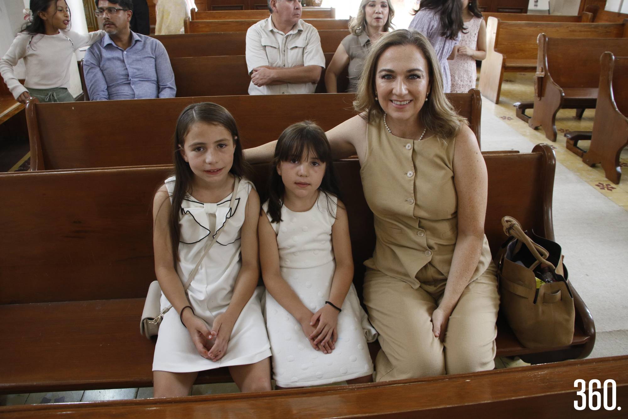 $!Sofía y Victoria Garza, y Diana Aguirre.