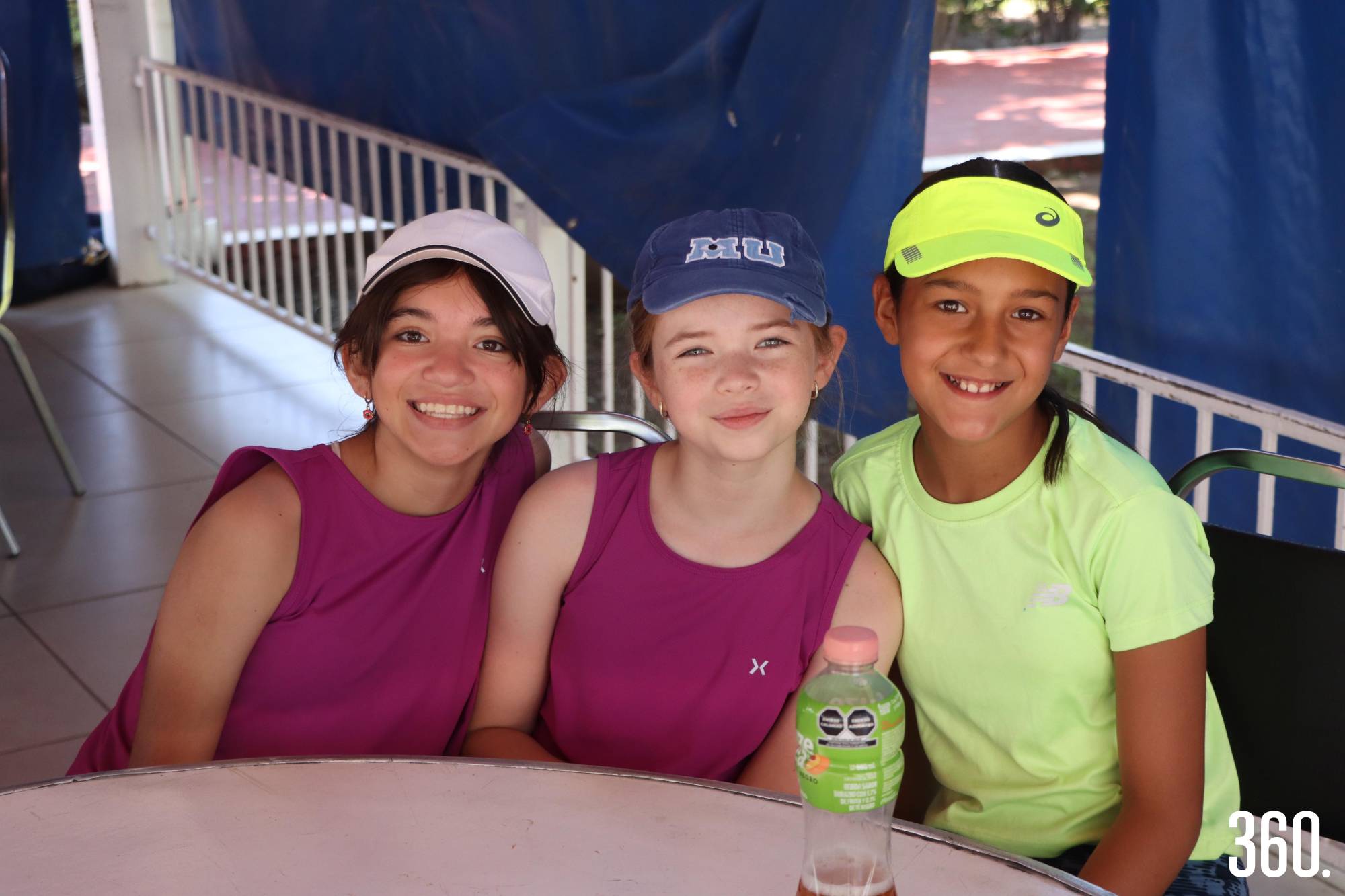 $!María Paula del Toro, Montse González y Victoria Lozoya.