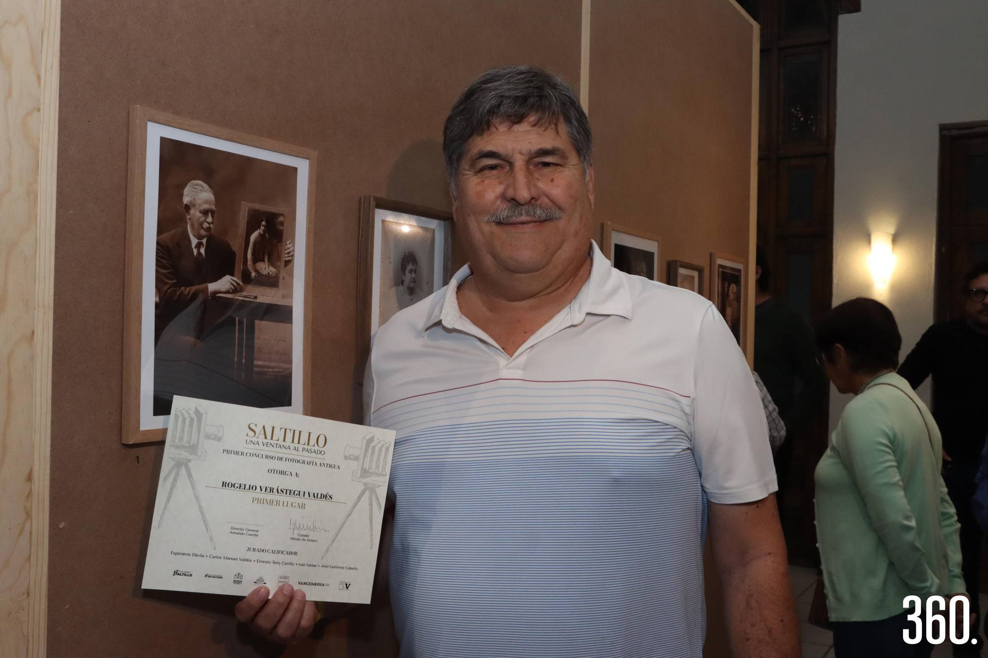 $!Rogelio Verástegui Valdés ganador del 1er Lugar con su foto de Seferino Flores tomada en 1925.