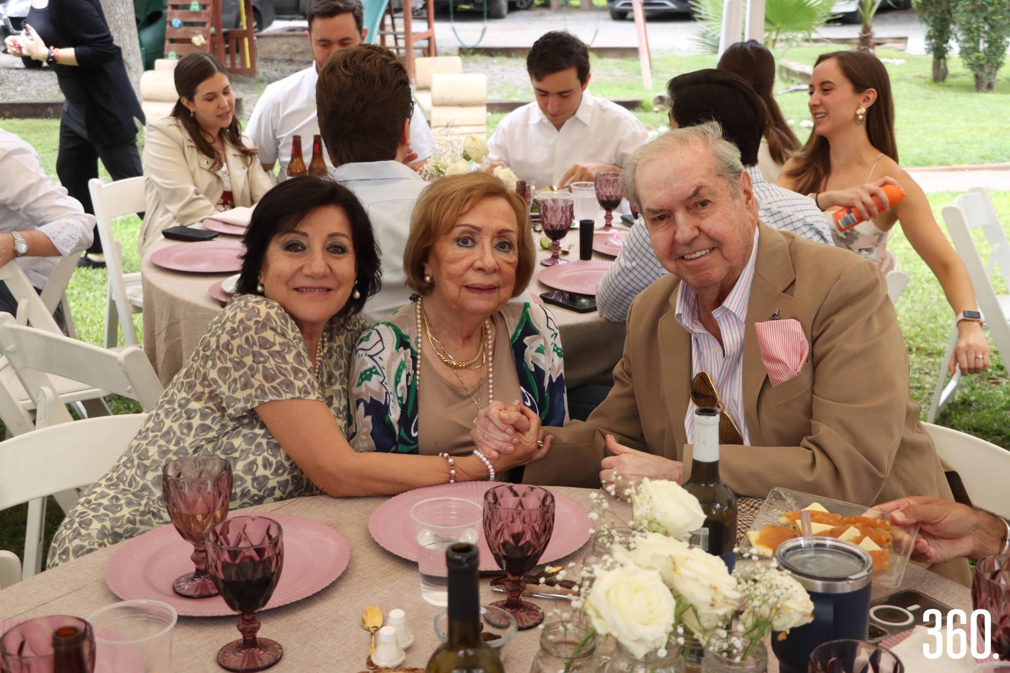 $!Paloma Riojas, Netta De Nigris y Leoncio Saucedo.
