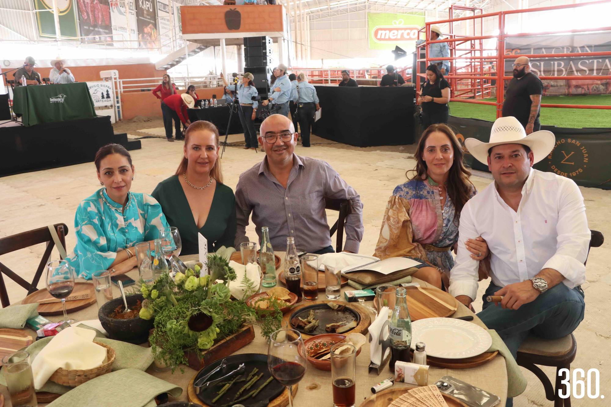 $!Paola González, Gaby Mendoza y Guillermo Fernández, Gaby Villarreal y José González.