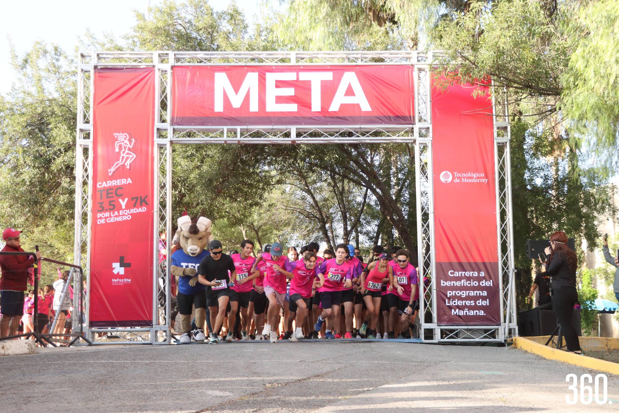 $!Salida para los corredores.