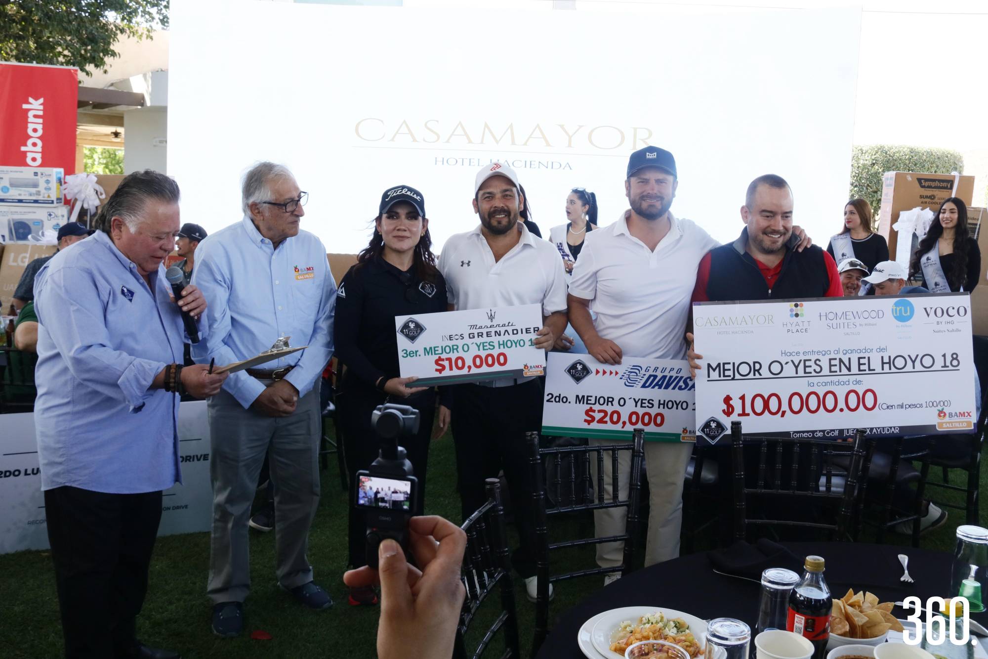 $!Antonio José fue el mejor O´Yes del torneo obteniendo 100,000.00 con su aproch de 50 centímetros en el hoyo 18.