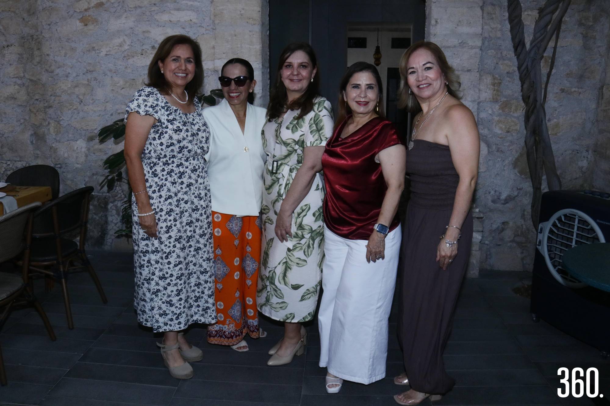 $!Tere Núñez, Mariza Martínez, Esperanza Villegas, Elva Padilla y Lúlú Uribe.